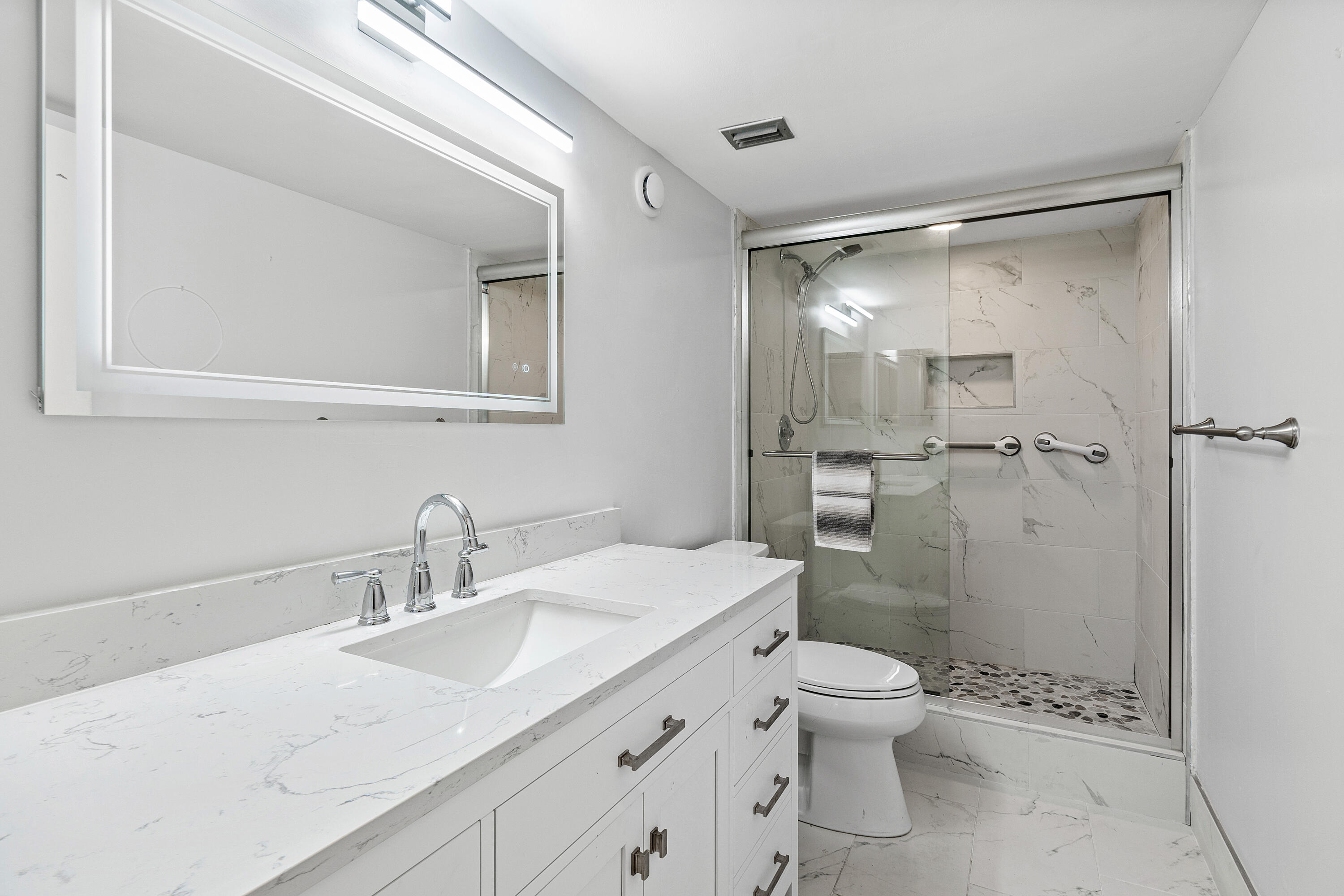 6866 Huntington Lane 307