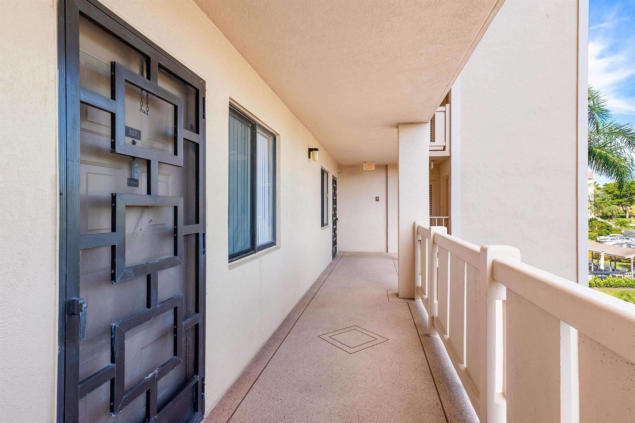 6866 Huntington Lane 307