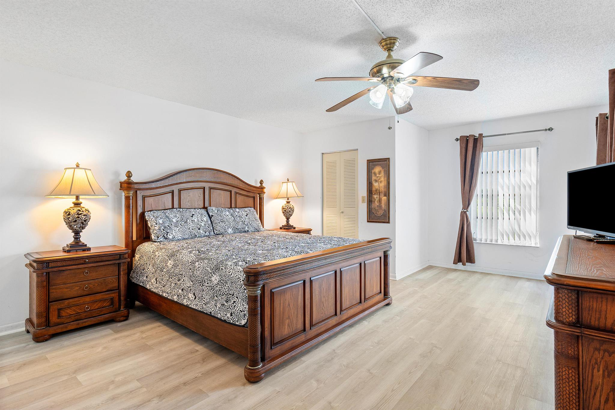 6866 Huntington Lane 307