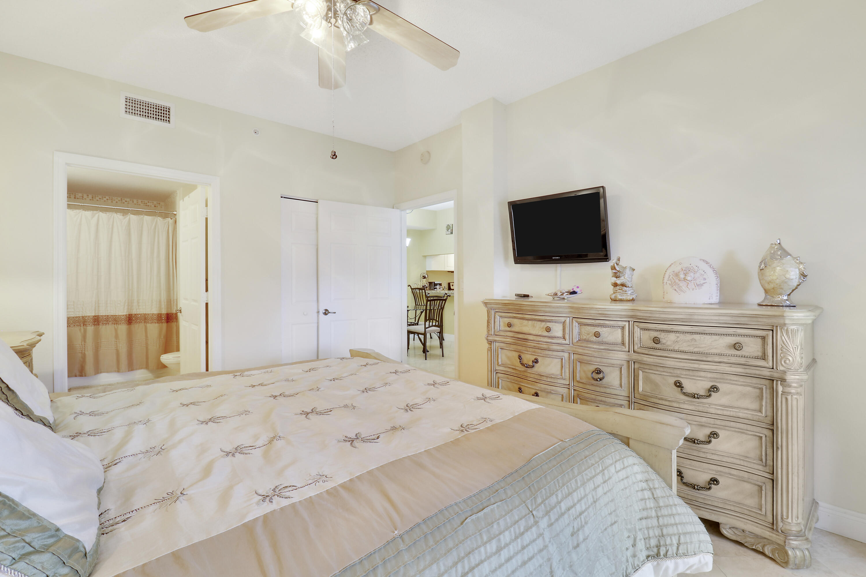 2802 Sarento Place 204