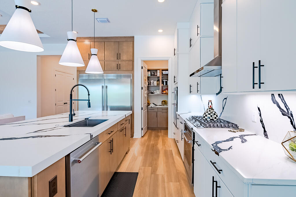 5330 Yellow Water Lily Court