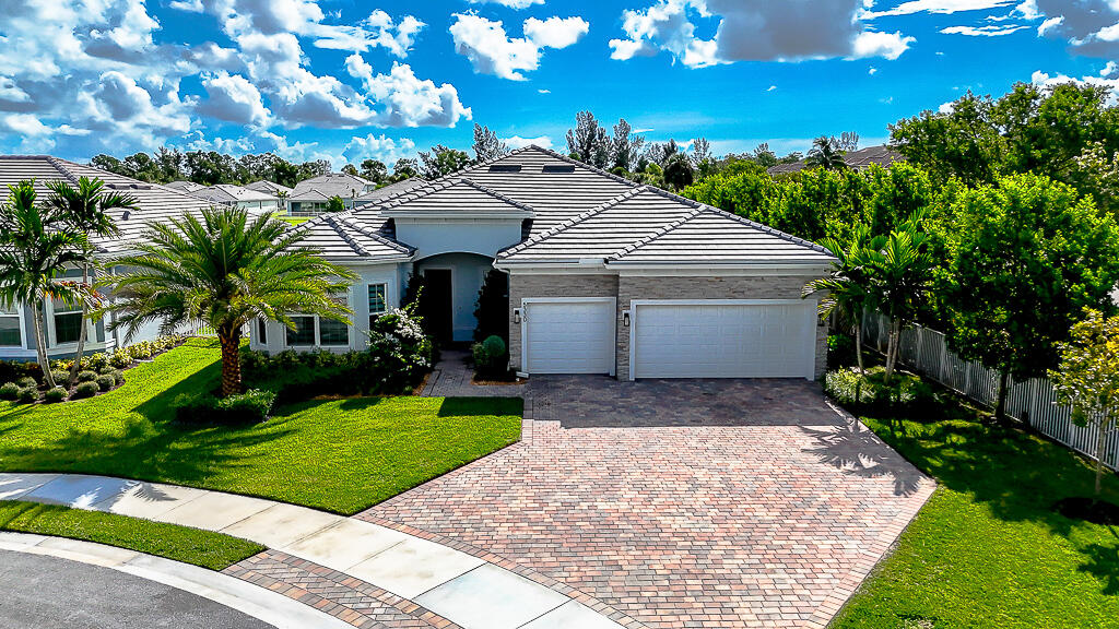 5330 Yellow Water Lily Court