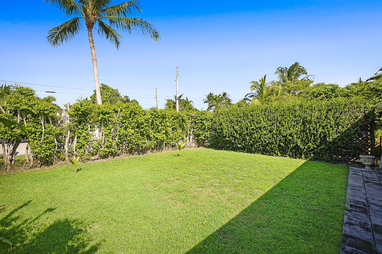 391 W Riverside Drive