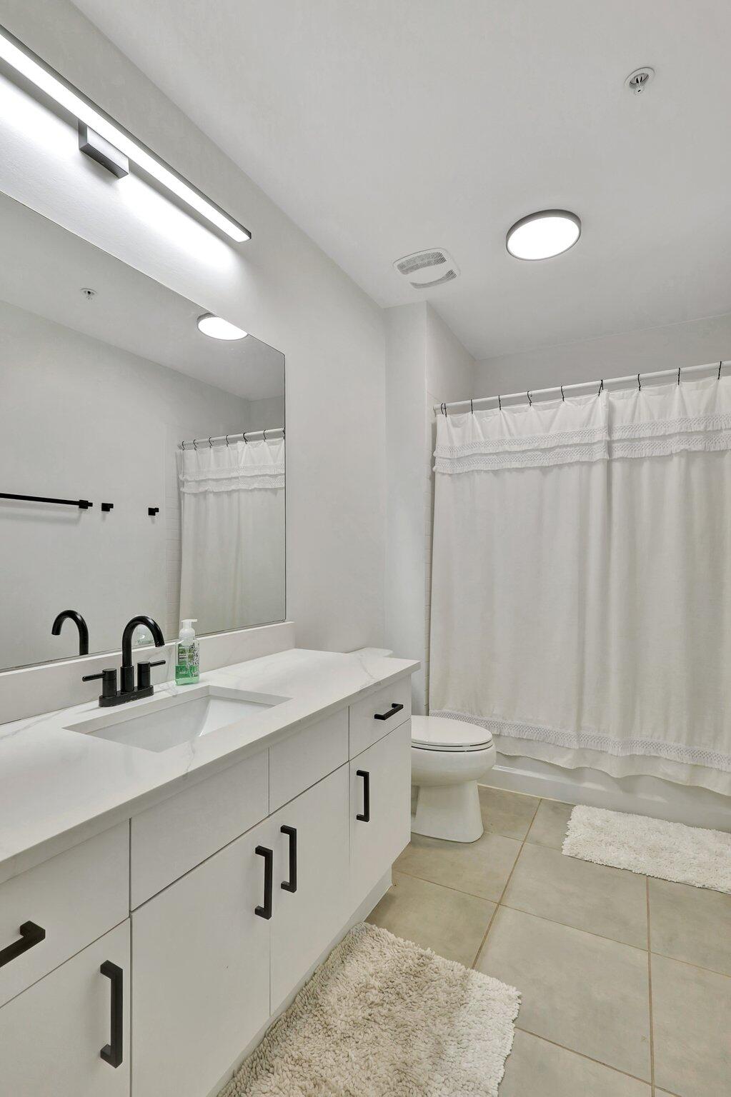 300 S Australian Avenue 719