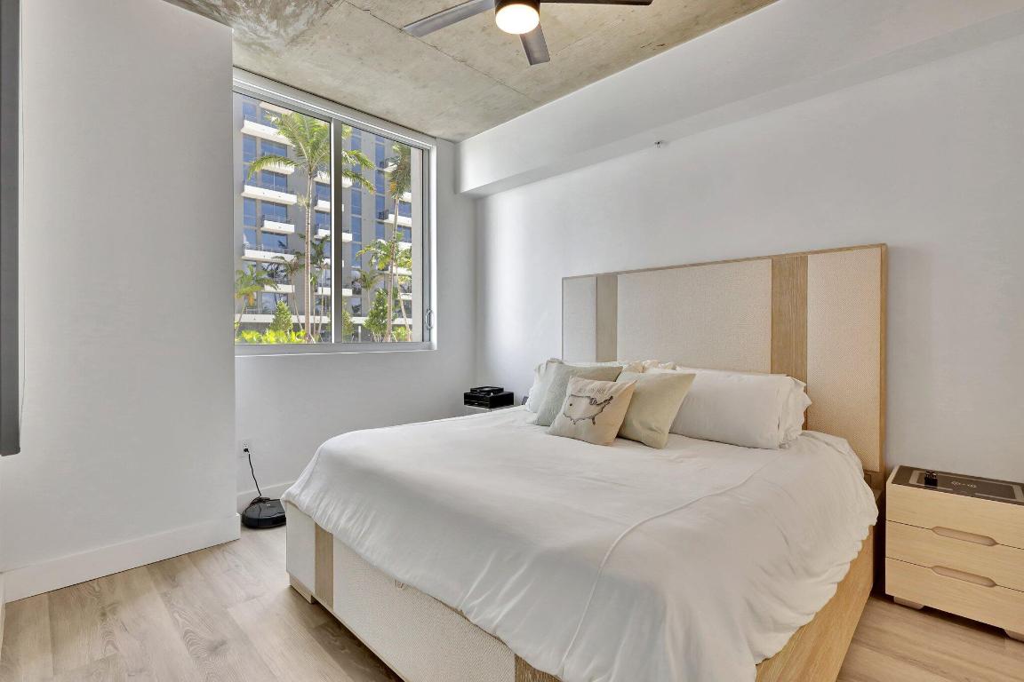 300 S Australian Avenue 719