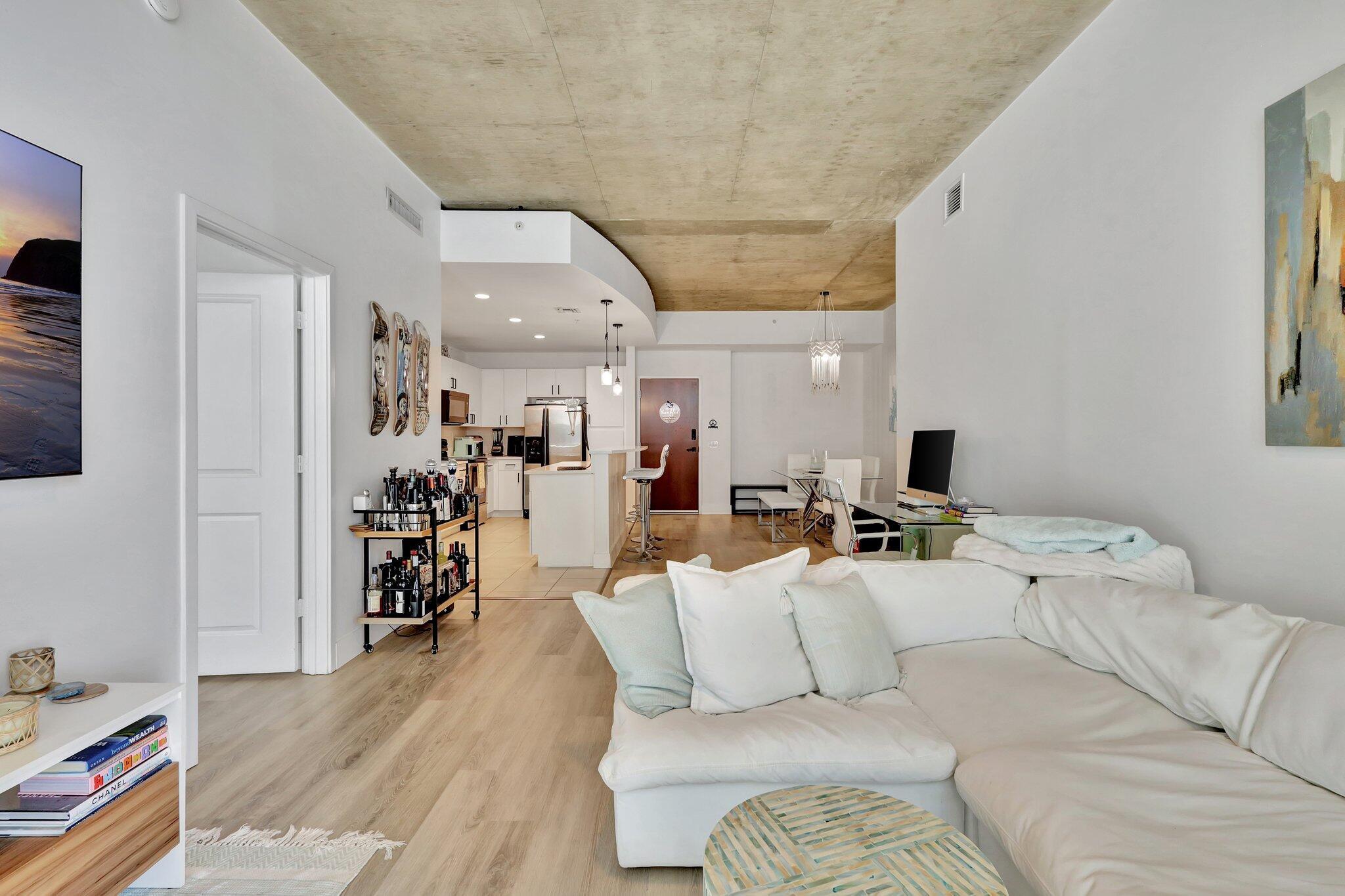 300 S Australian Avenue 719