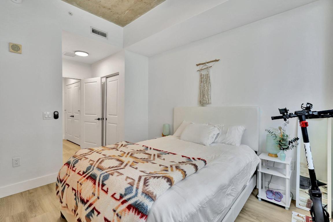 300 S Australian Avenue 719