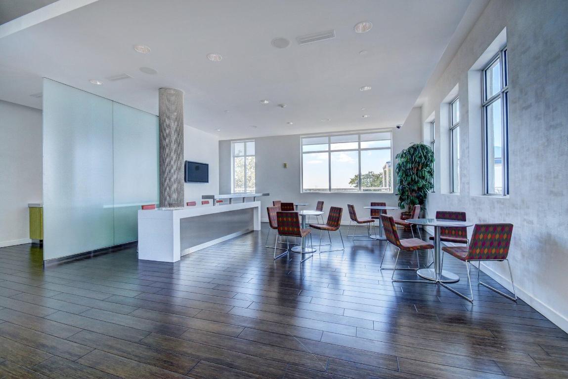 300 S Australian Avenue 719