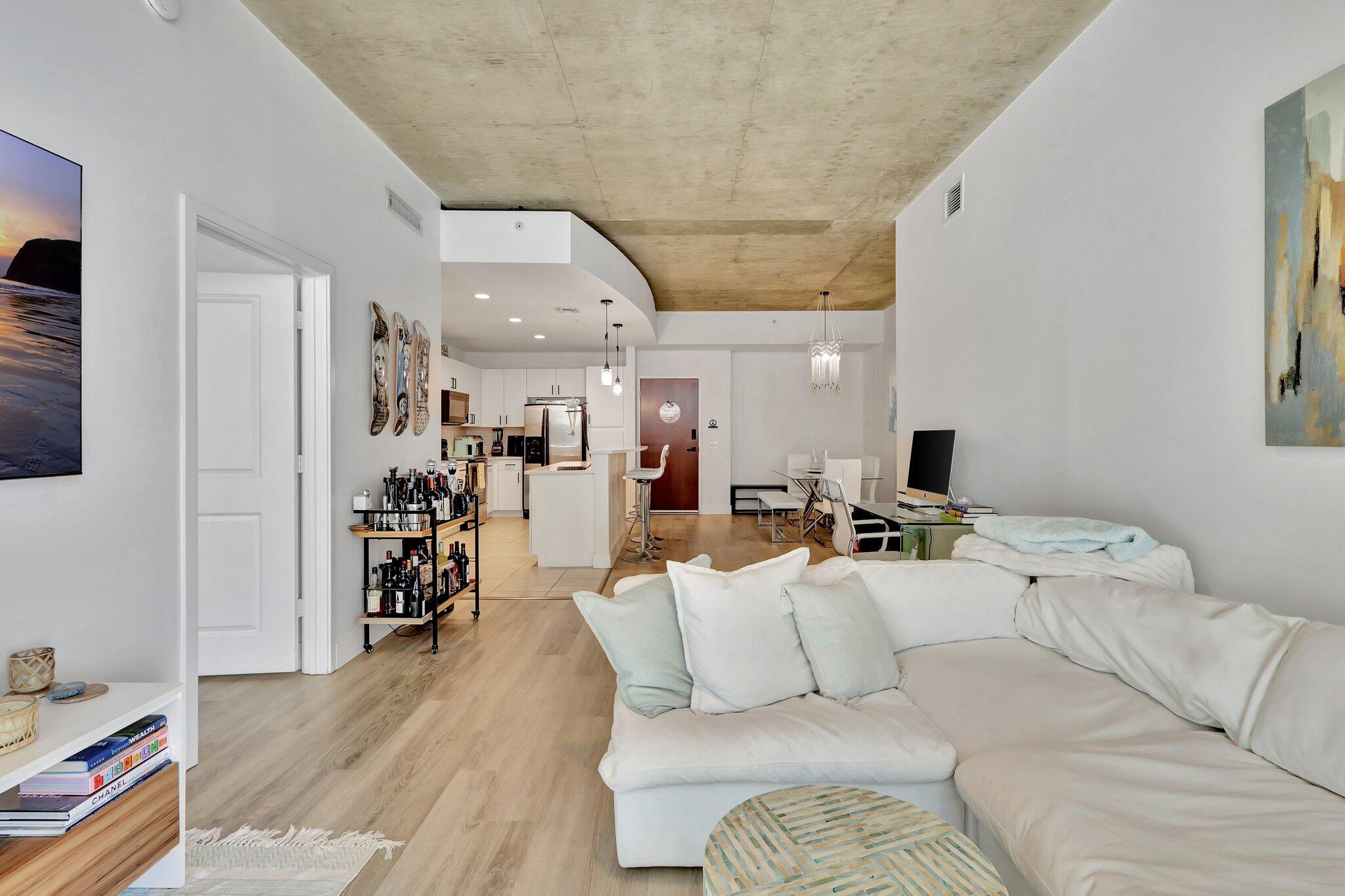 300 S Australian Avenue 719