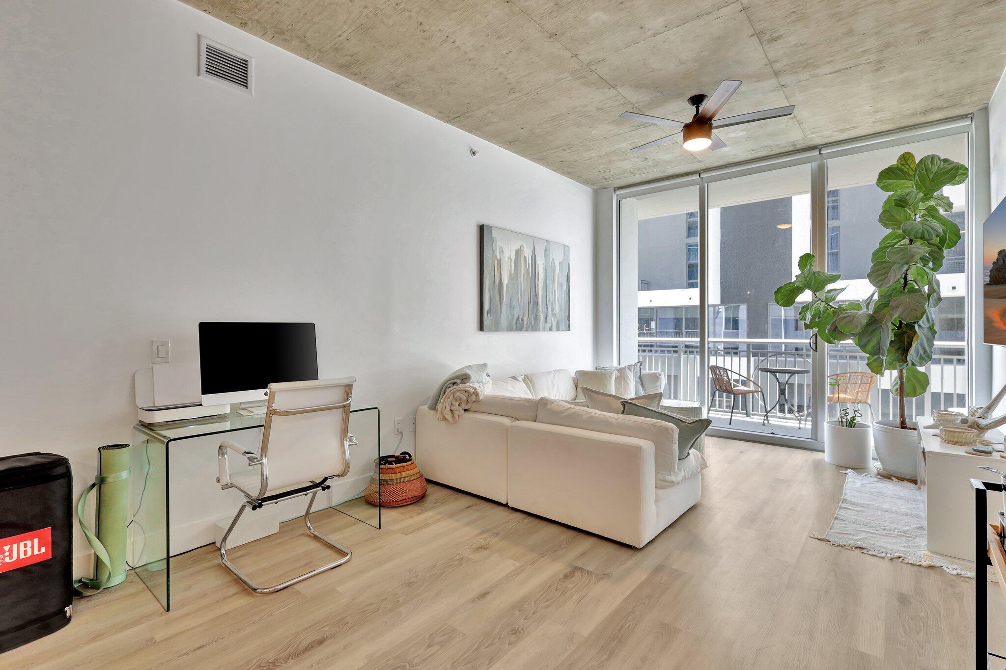 300 S Australian Avenue 719