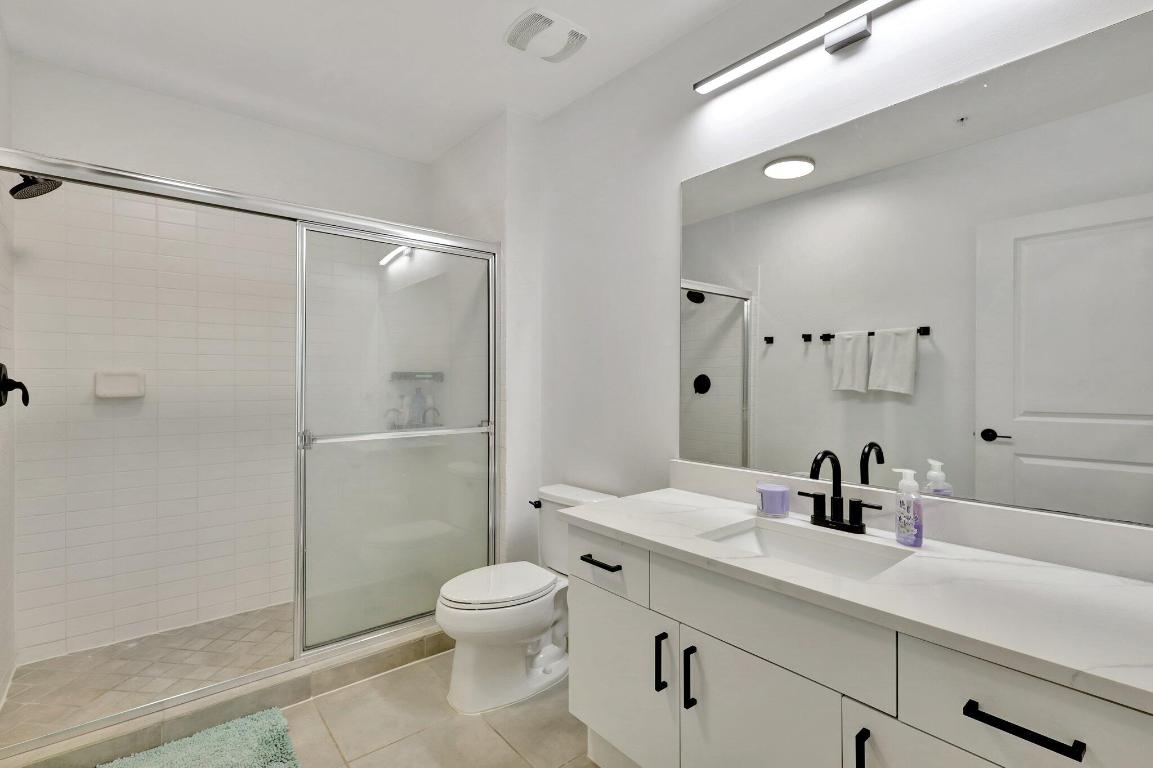 300 S Australian Avenue 719