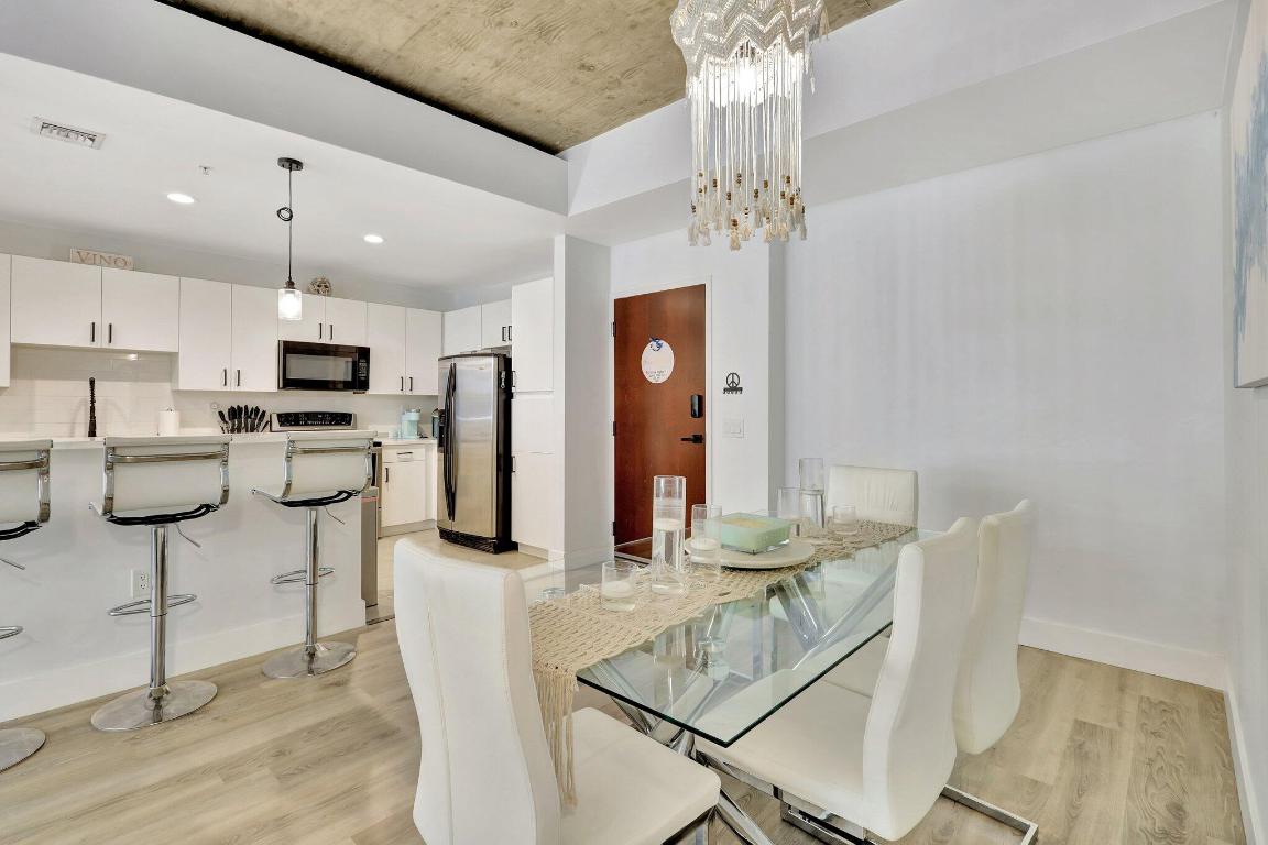 300 S Australian Avenue 719