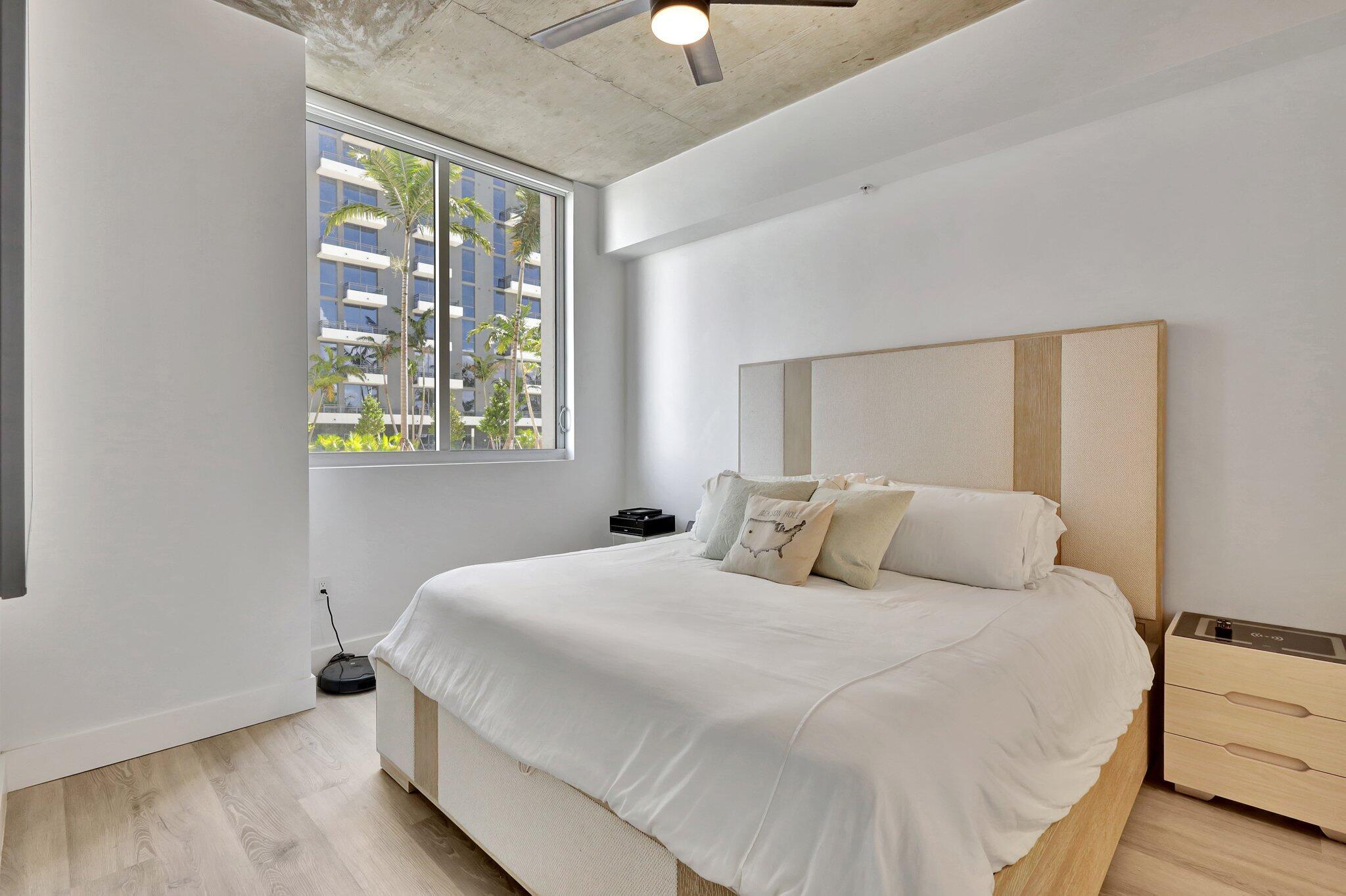 300 S Australian Avenue 719