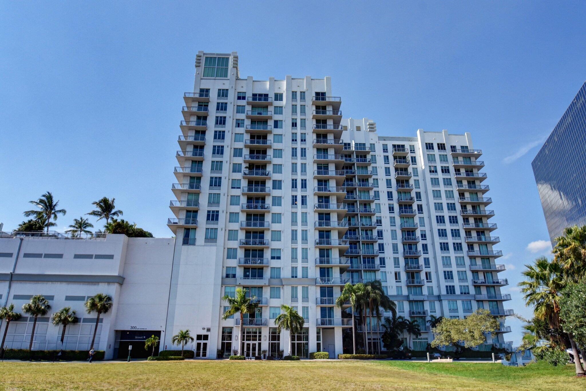 300 S Australian Avenue 719