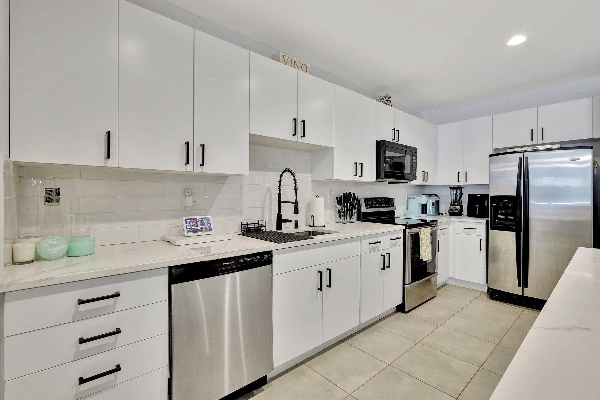 300 S Australian Avenue 719