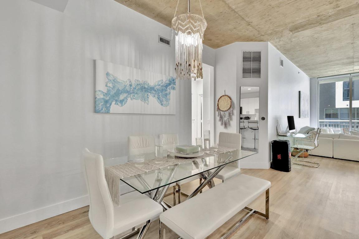 300 S Australian Avenue 719