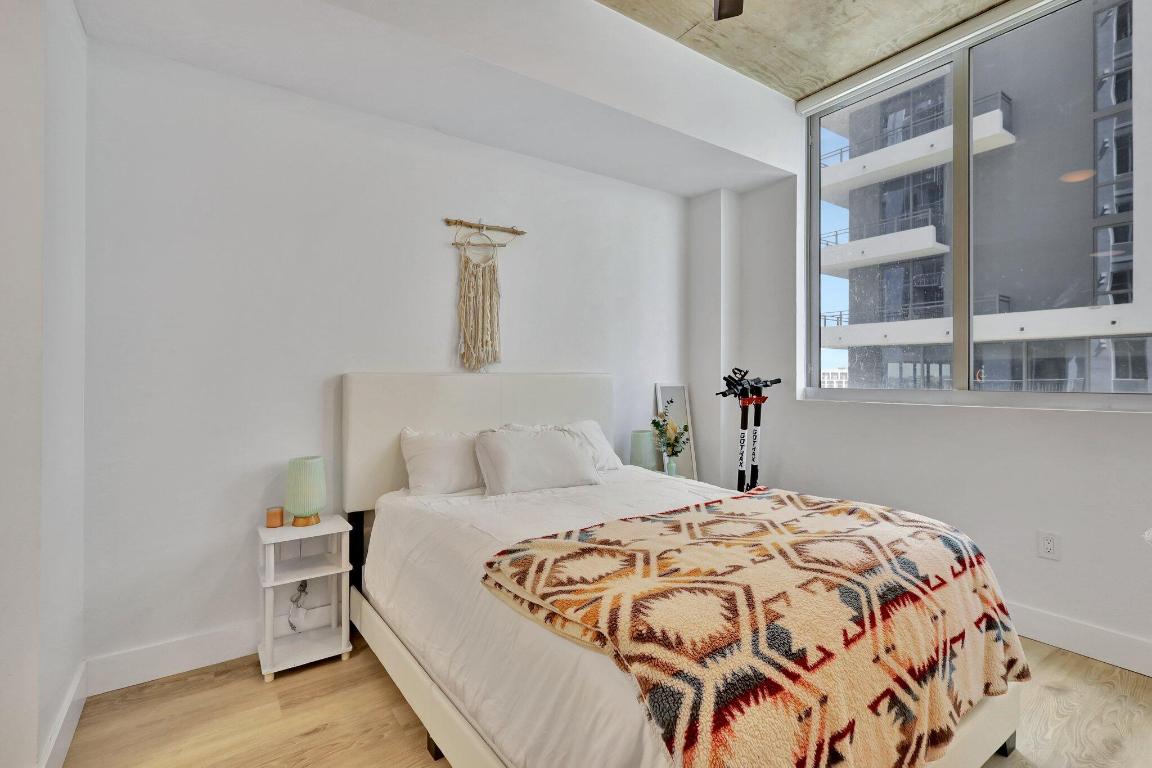 300 S Australian Avenue 719