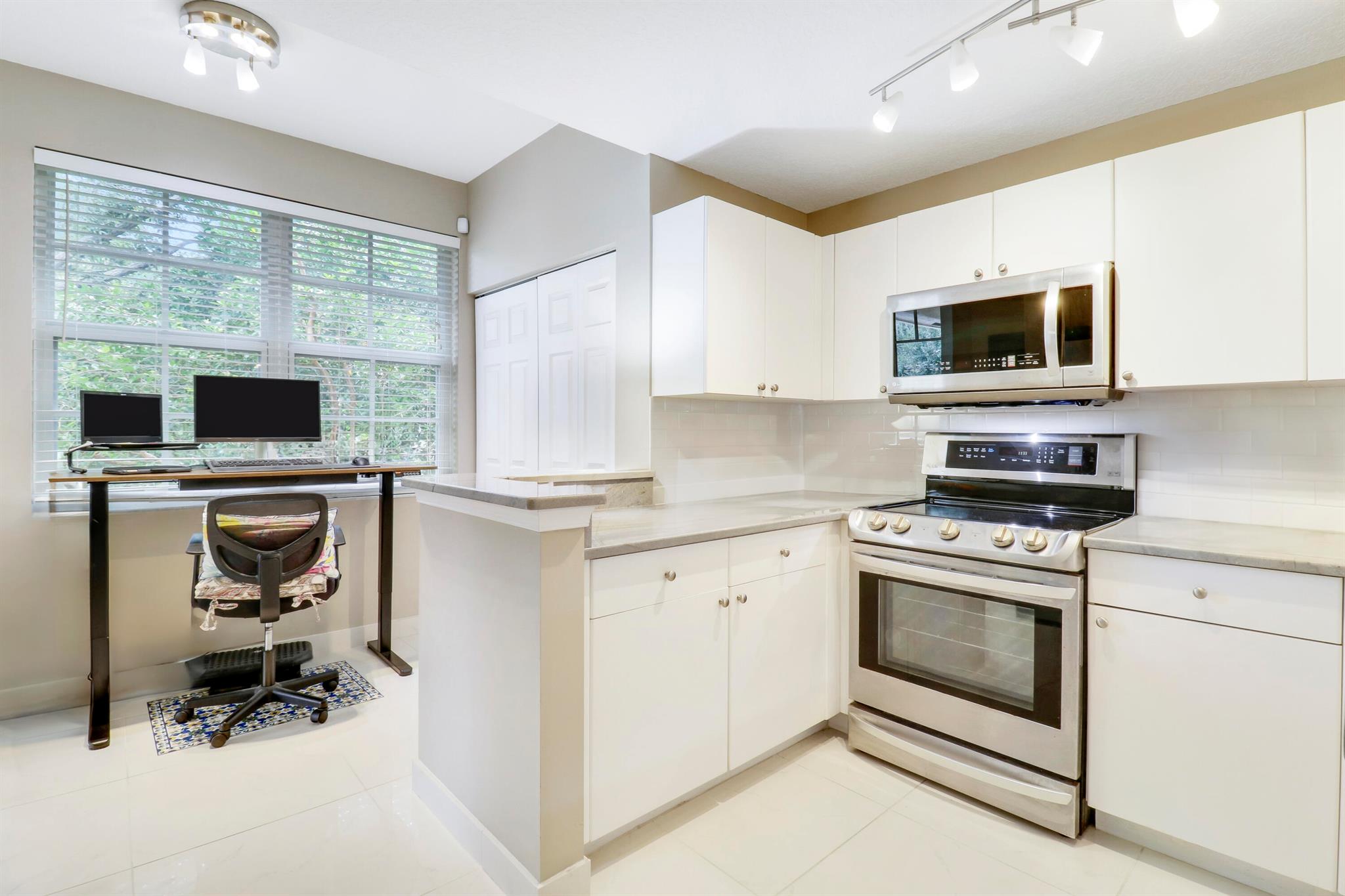 4736 Chancellor Drive 23