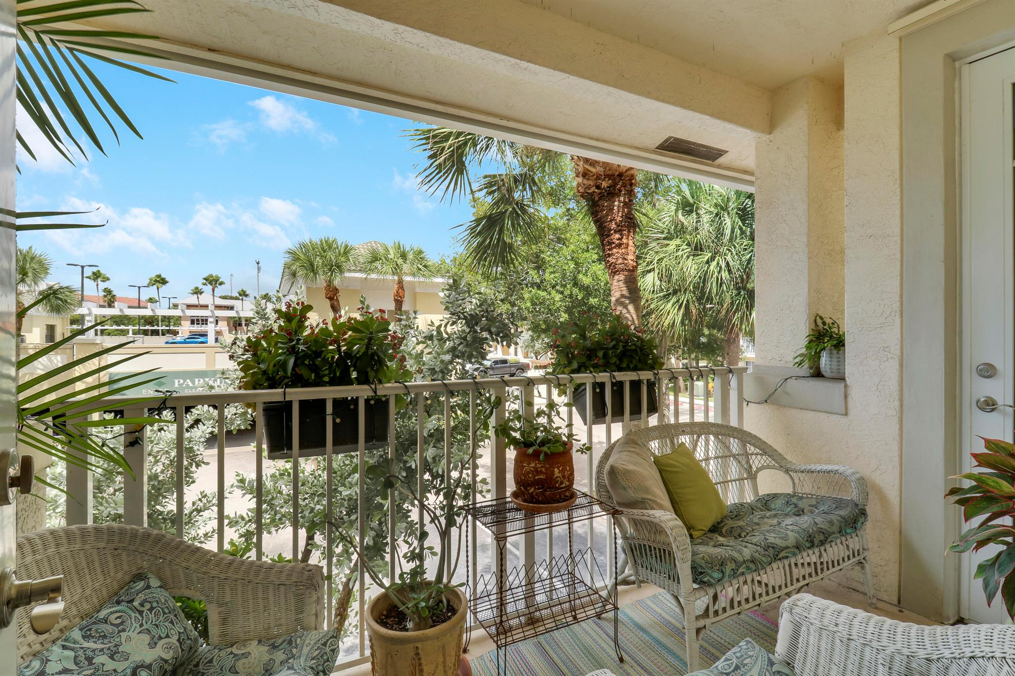 4736 Chancellor Drive 23