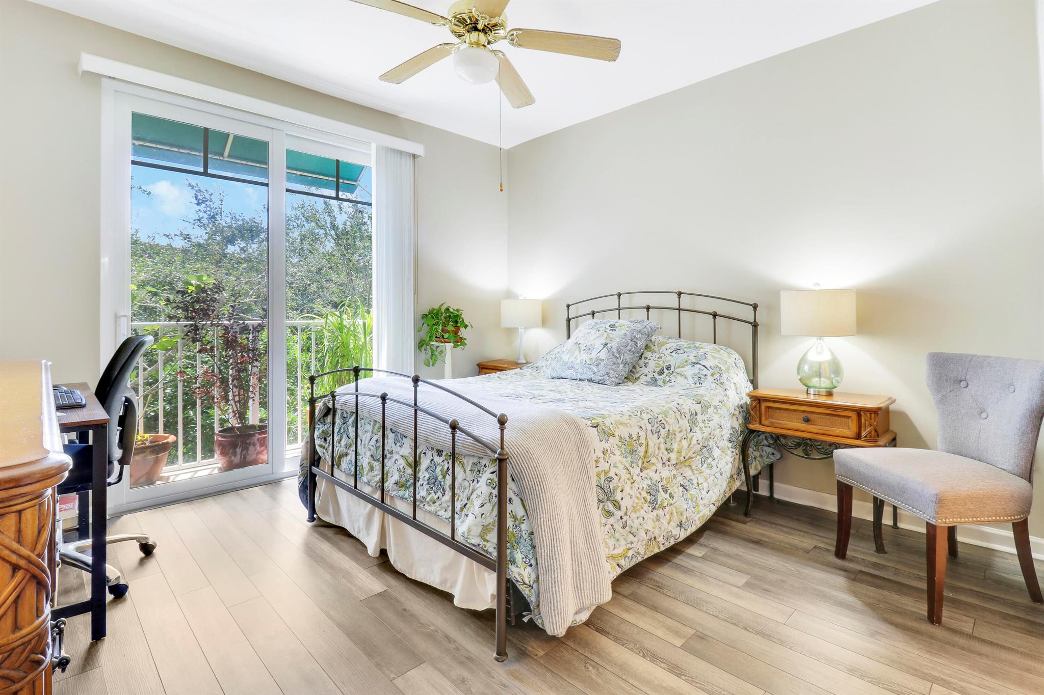 4736 Chancellor Drive 23