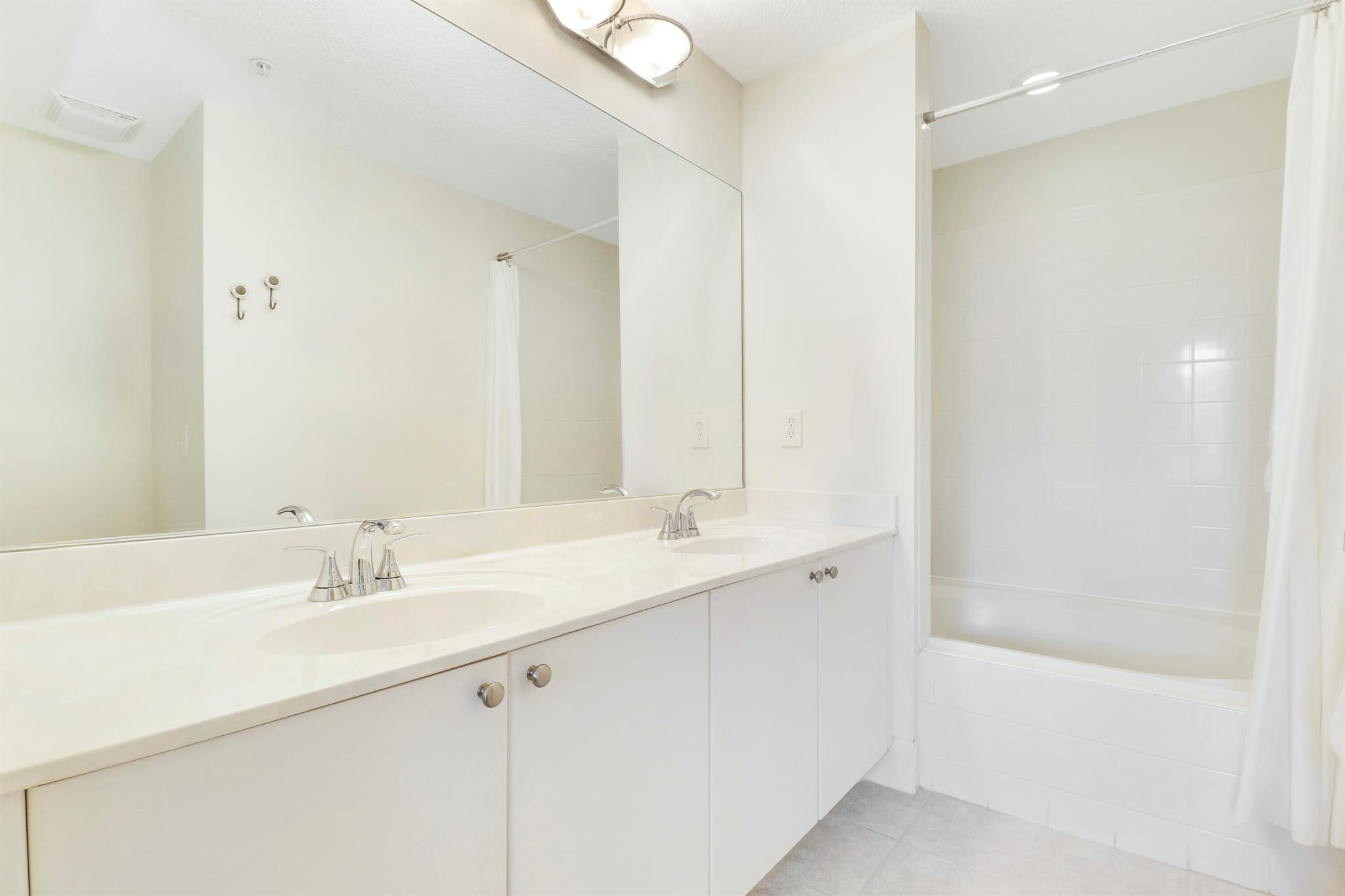 4736 Chancellor Drive 23