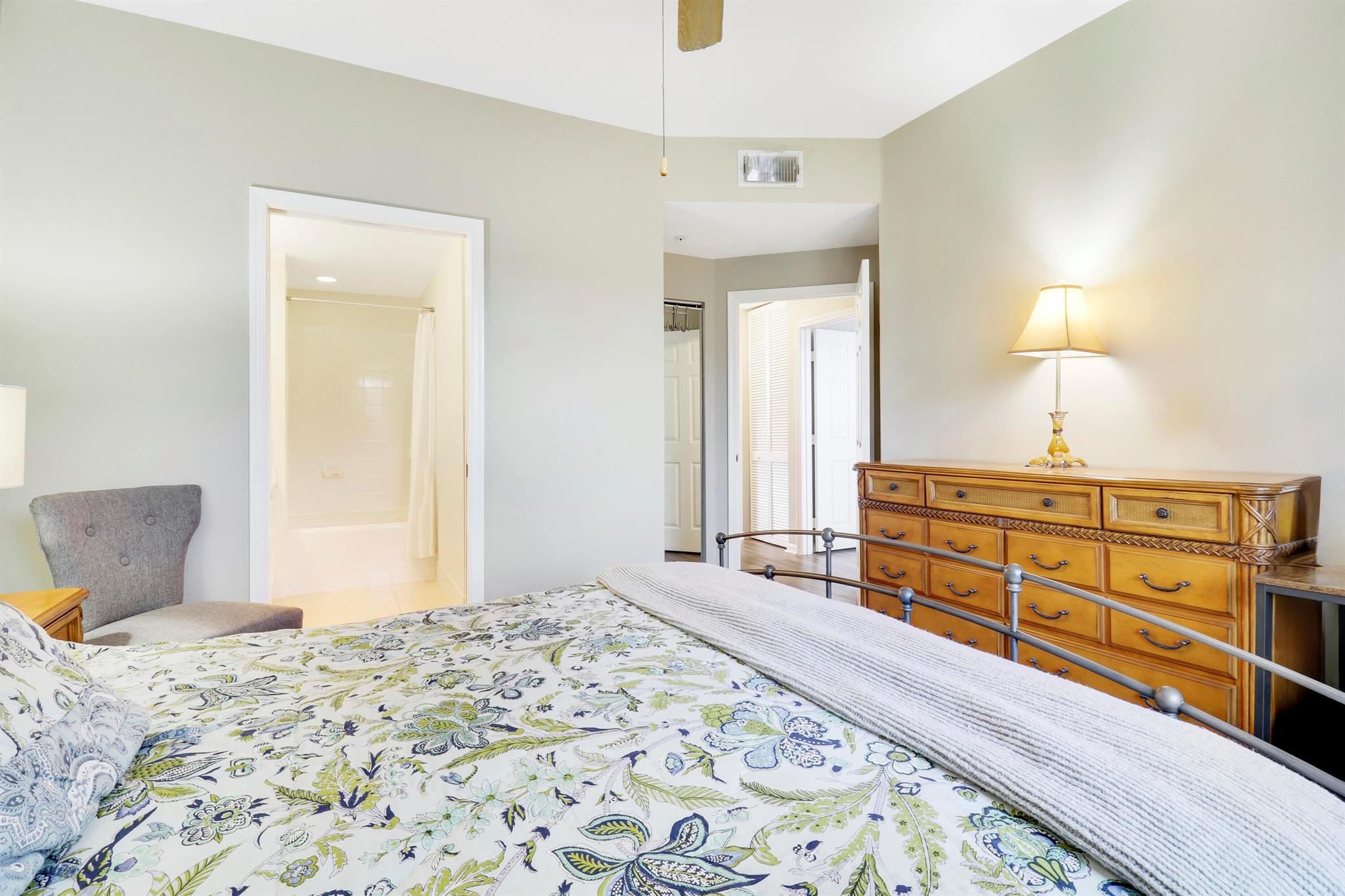 4736 Chancellor Drive 23