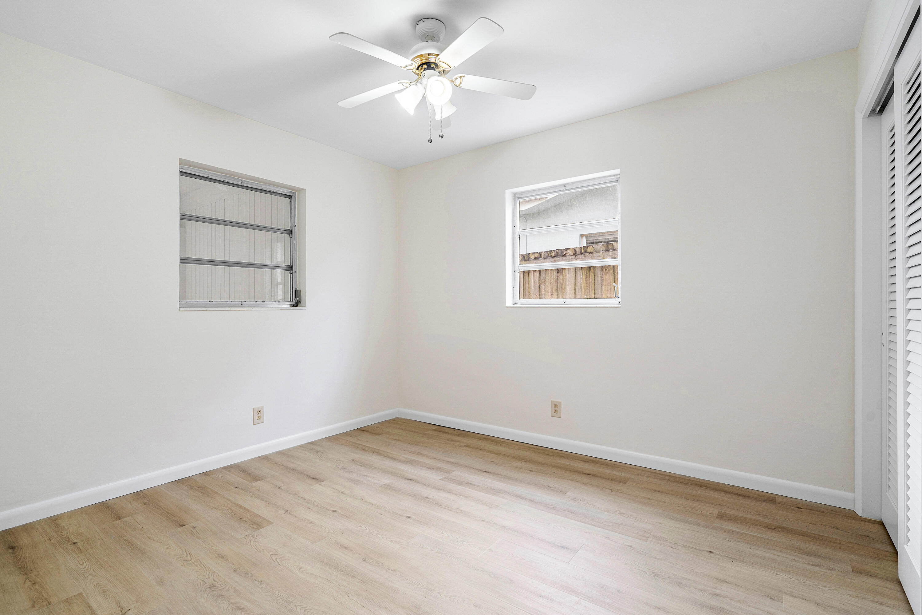 1720 N Ocean Breeze