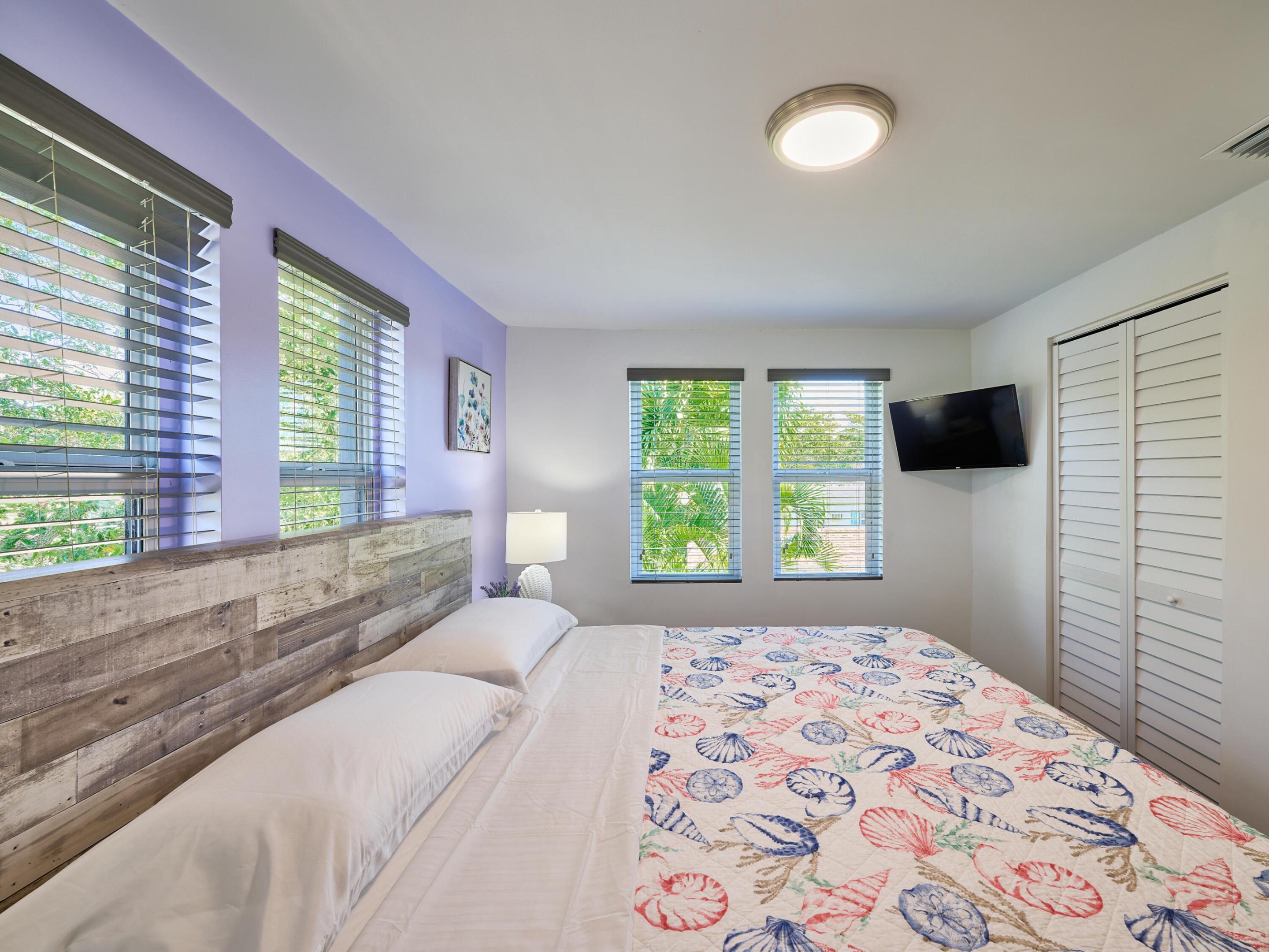 2020 Washington Street 5