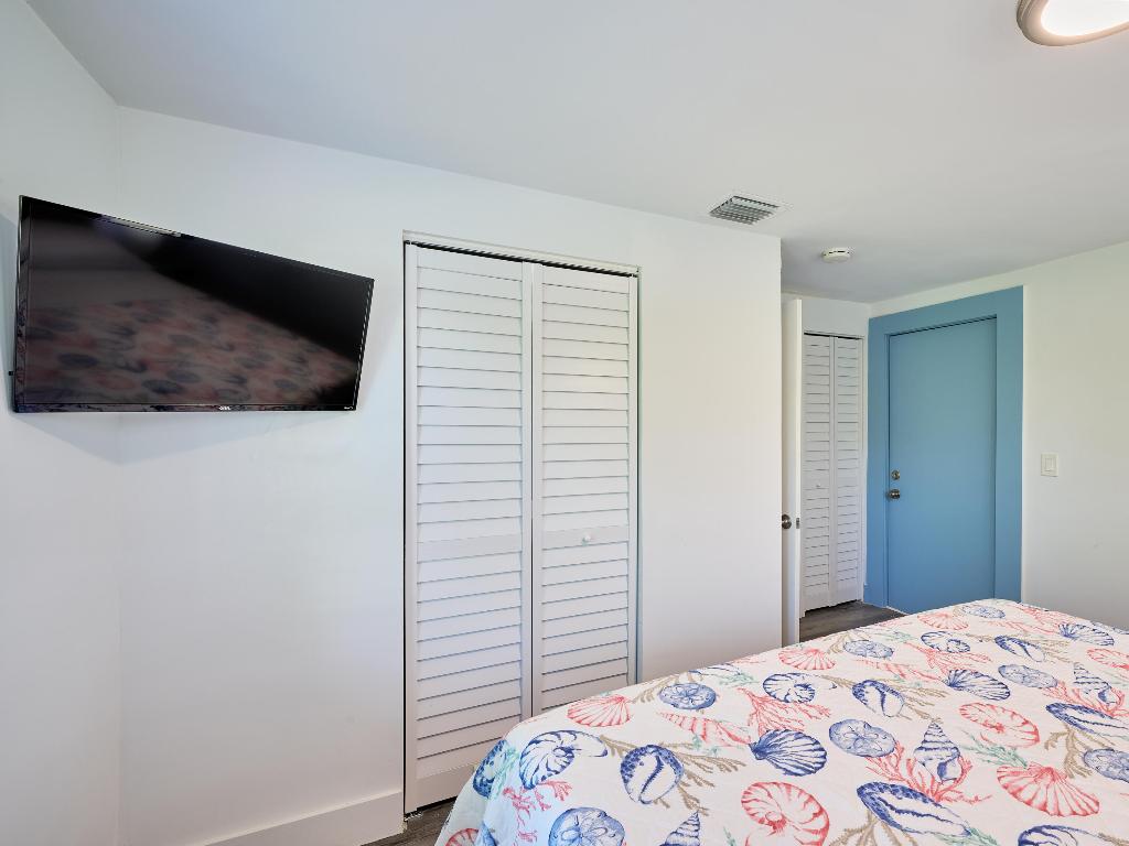 2020 Washington Street 5