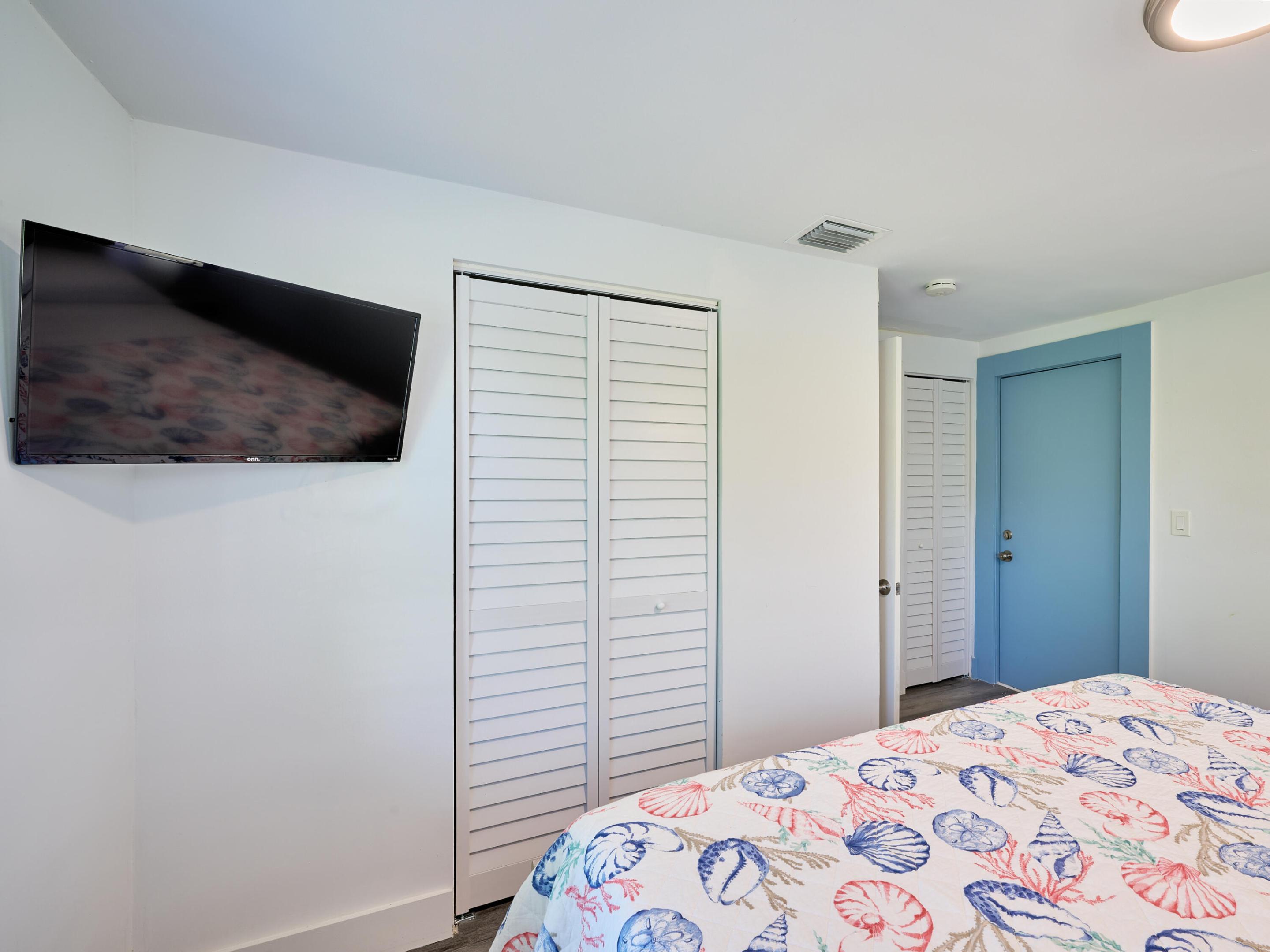 2020 Washington Street 5