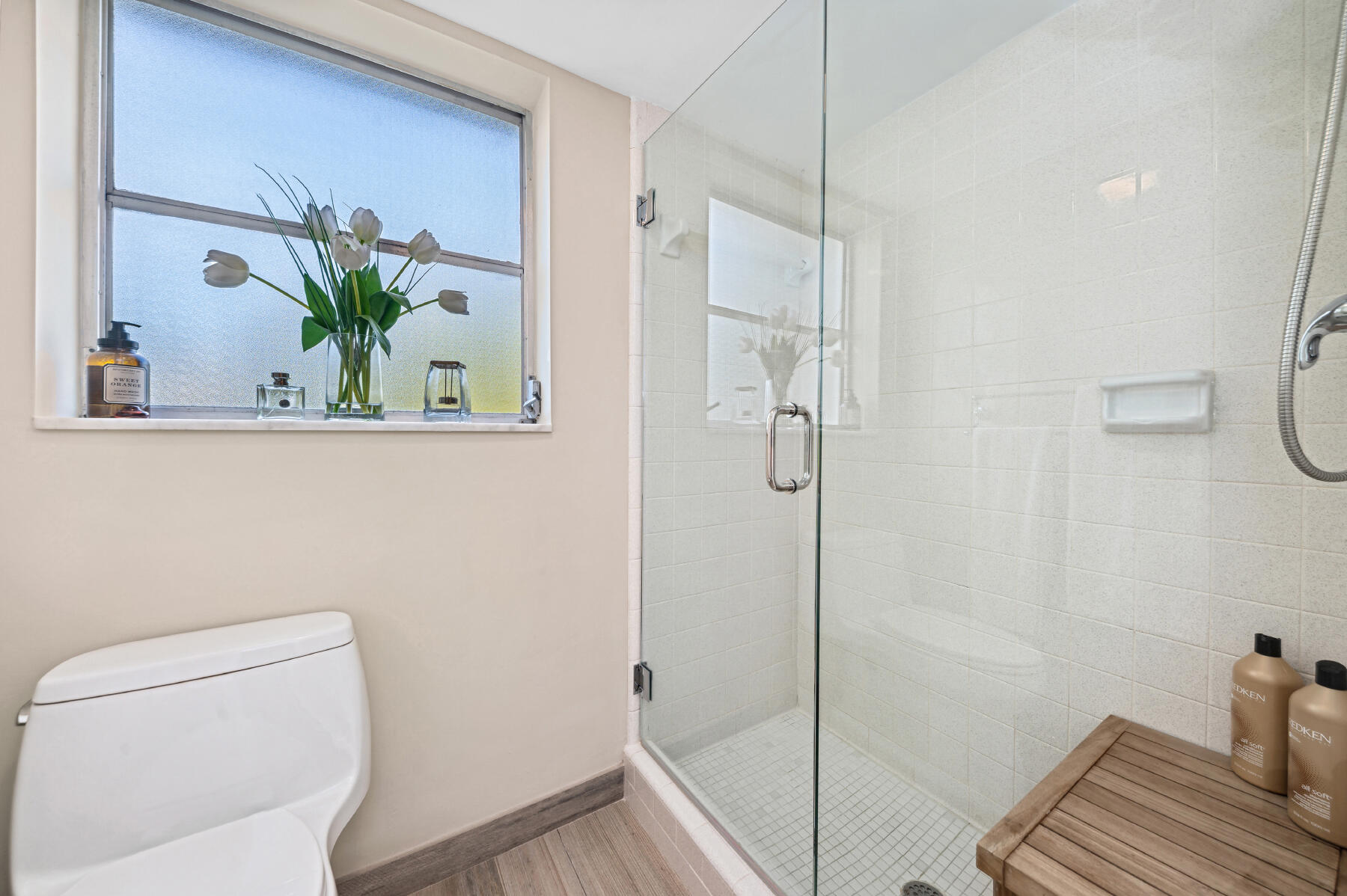 1015 Ingraham Avenue 8