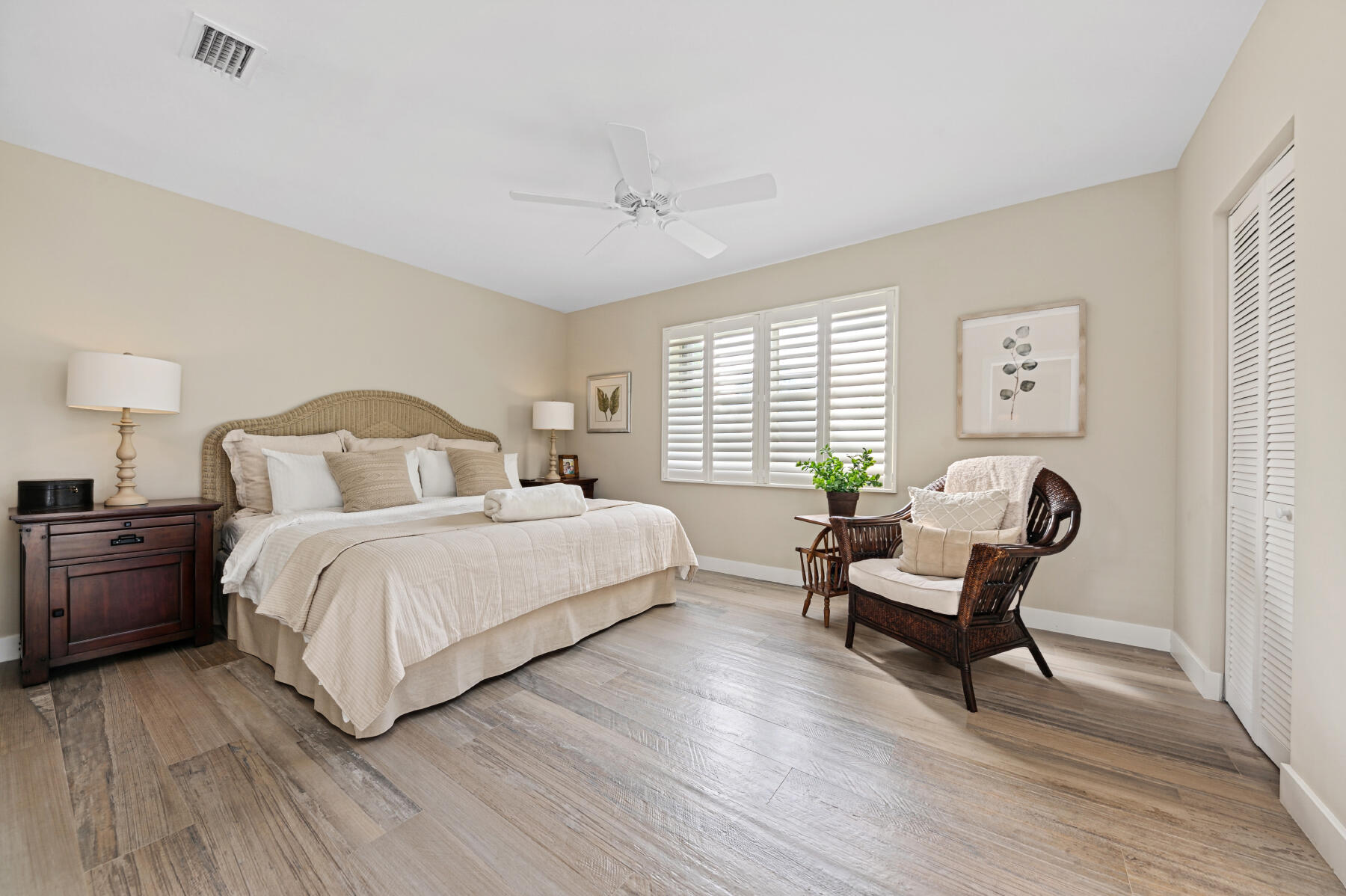 1015 Ingraham Avenue 8