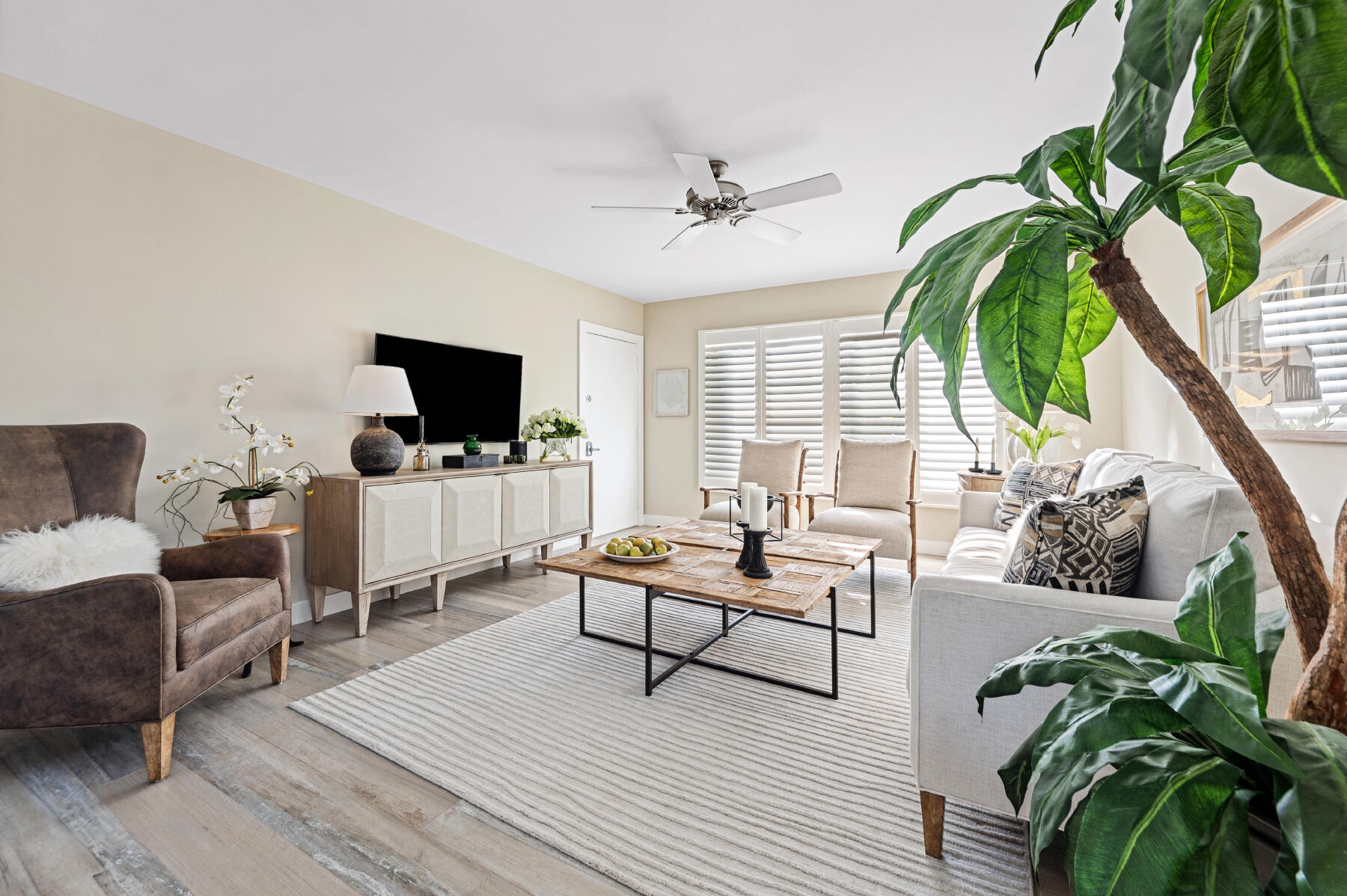 1015 Ingraham Avenue 8