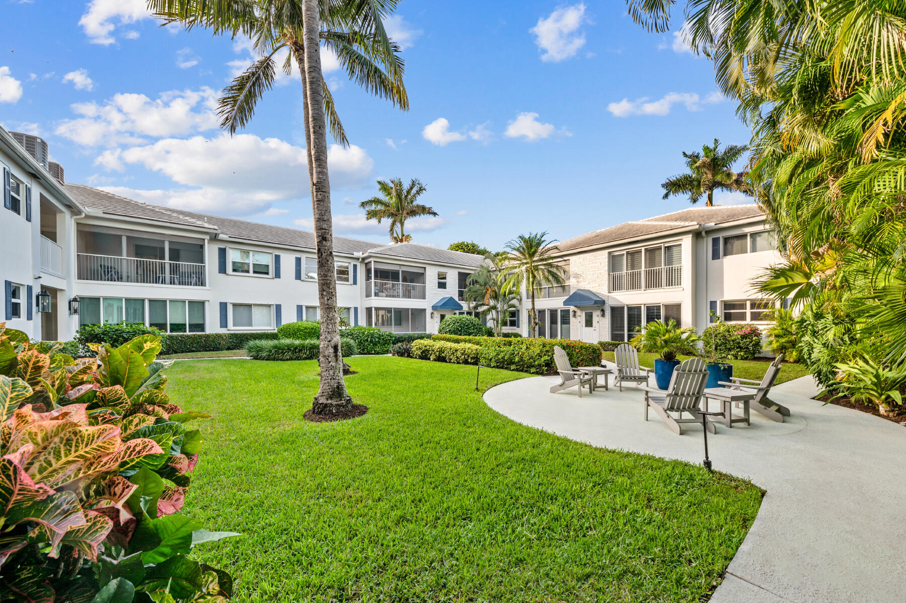 1015 Ingraham Avenue 8