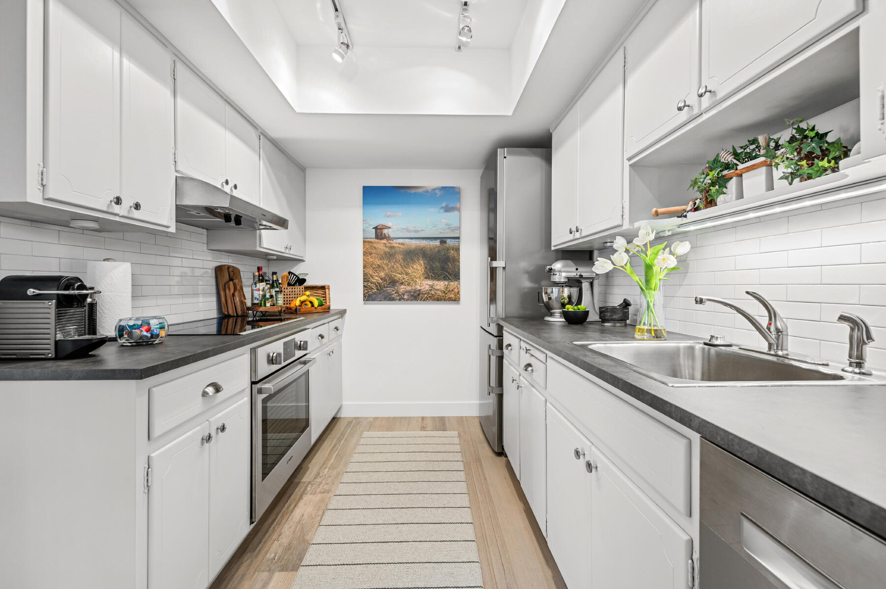 1015 Ingraham Avenue 8