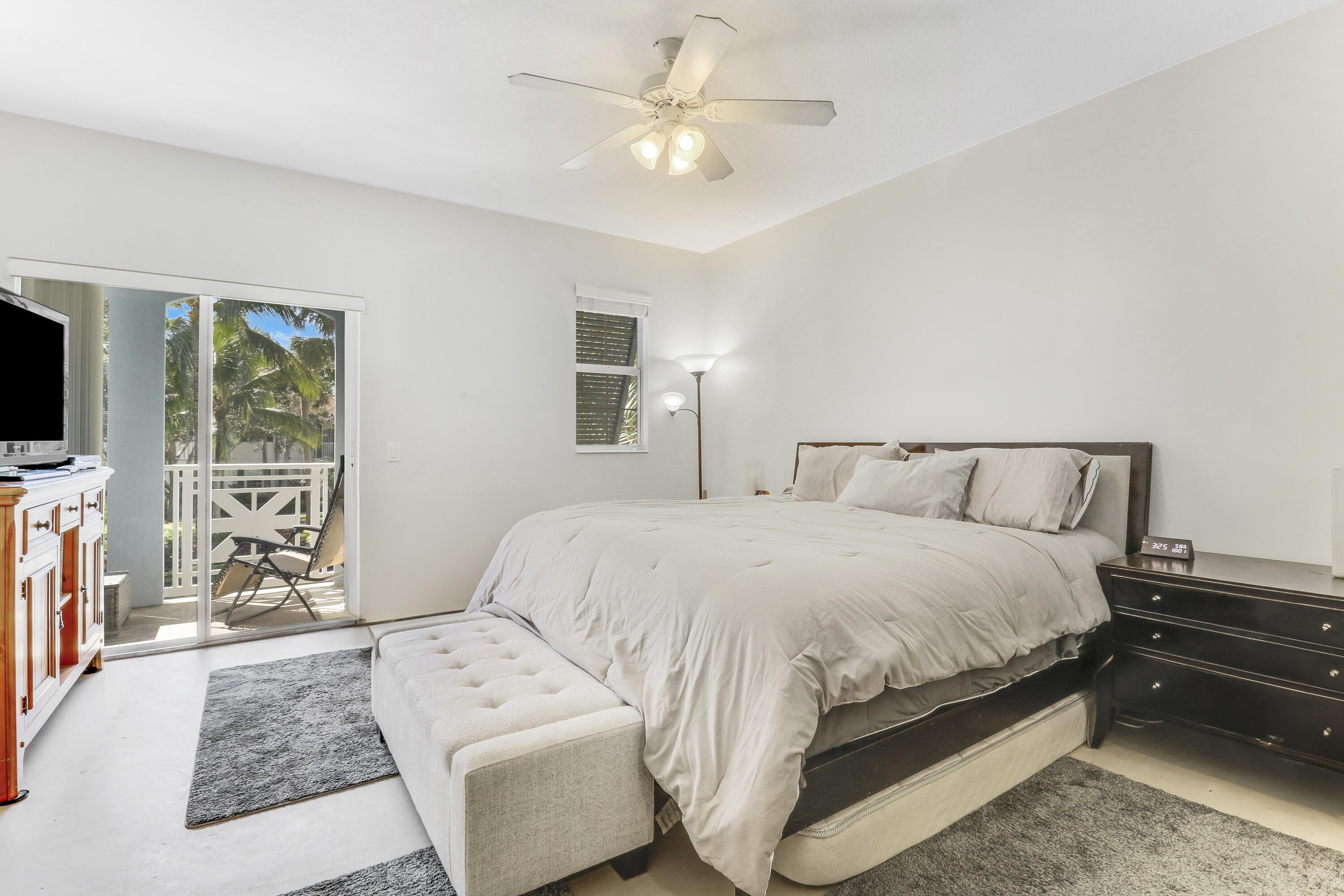 3111 E Community Drive Dr