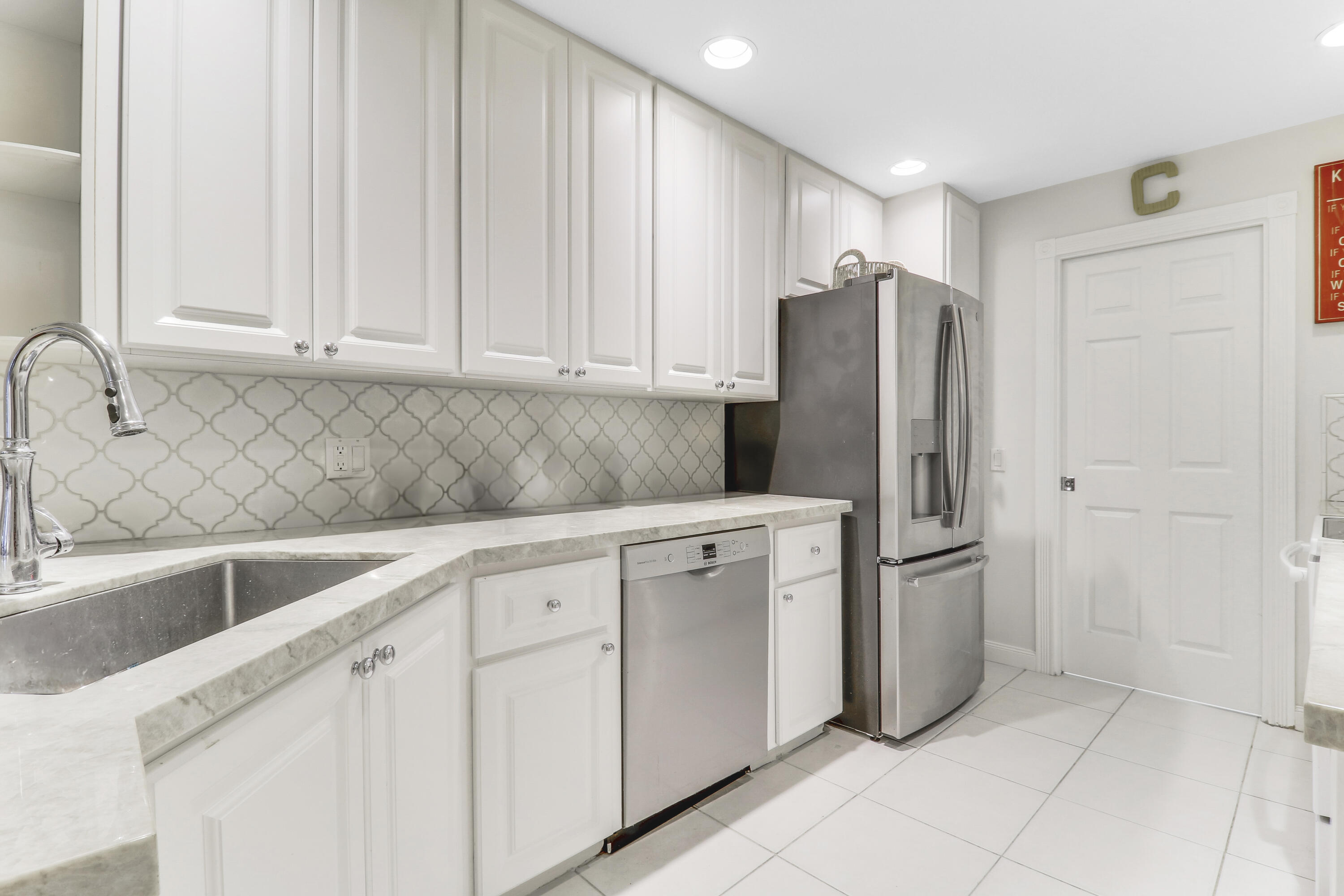 3111 E Community Drive Dr