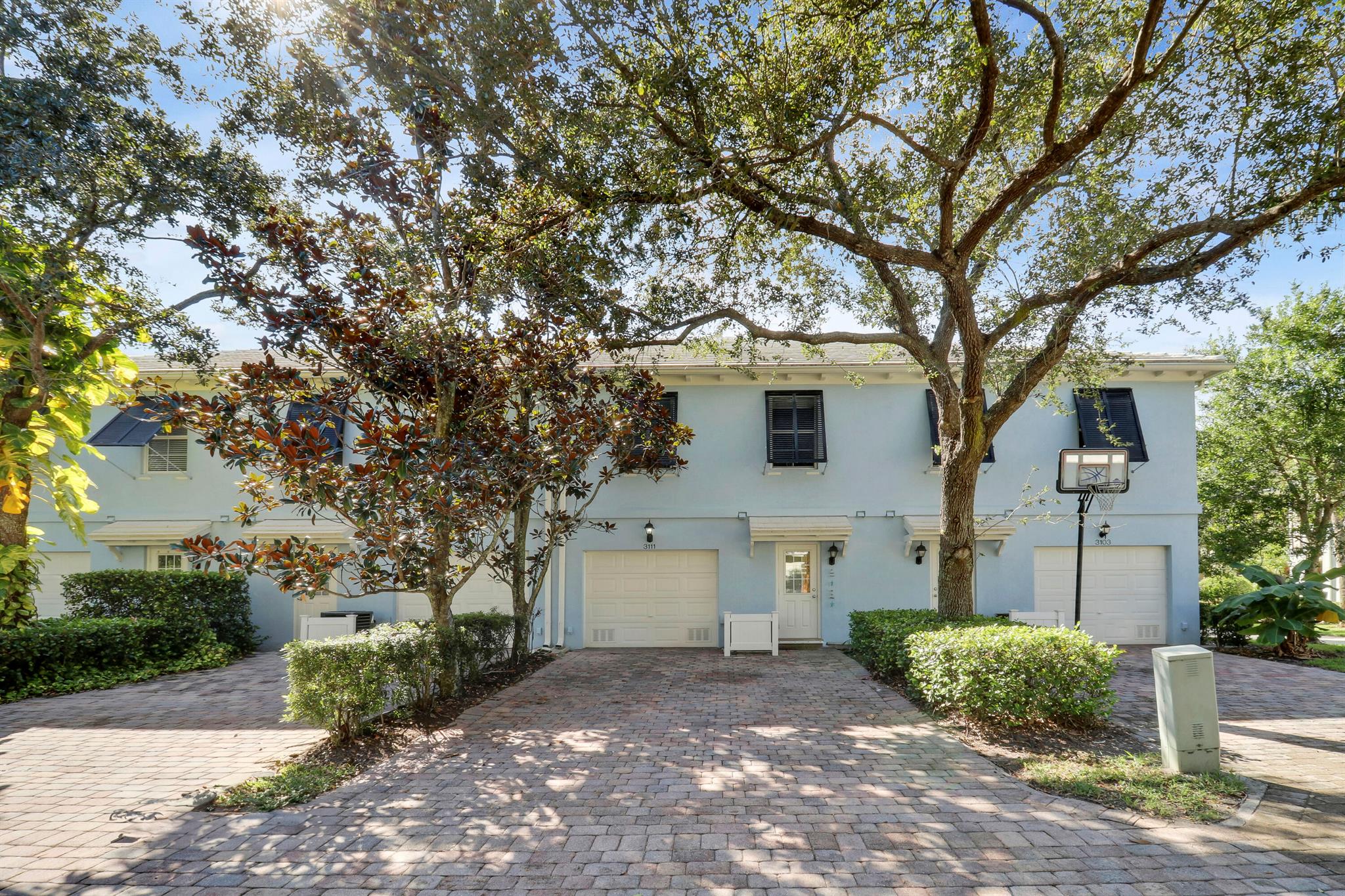 3111 E Community Drive Dr