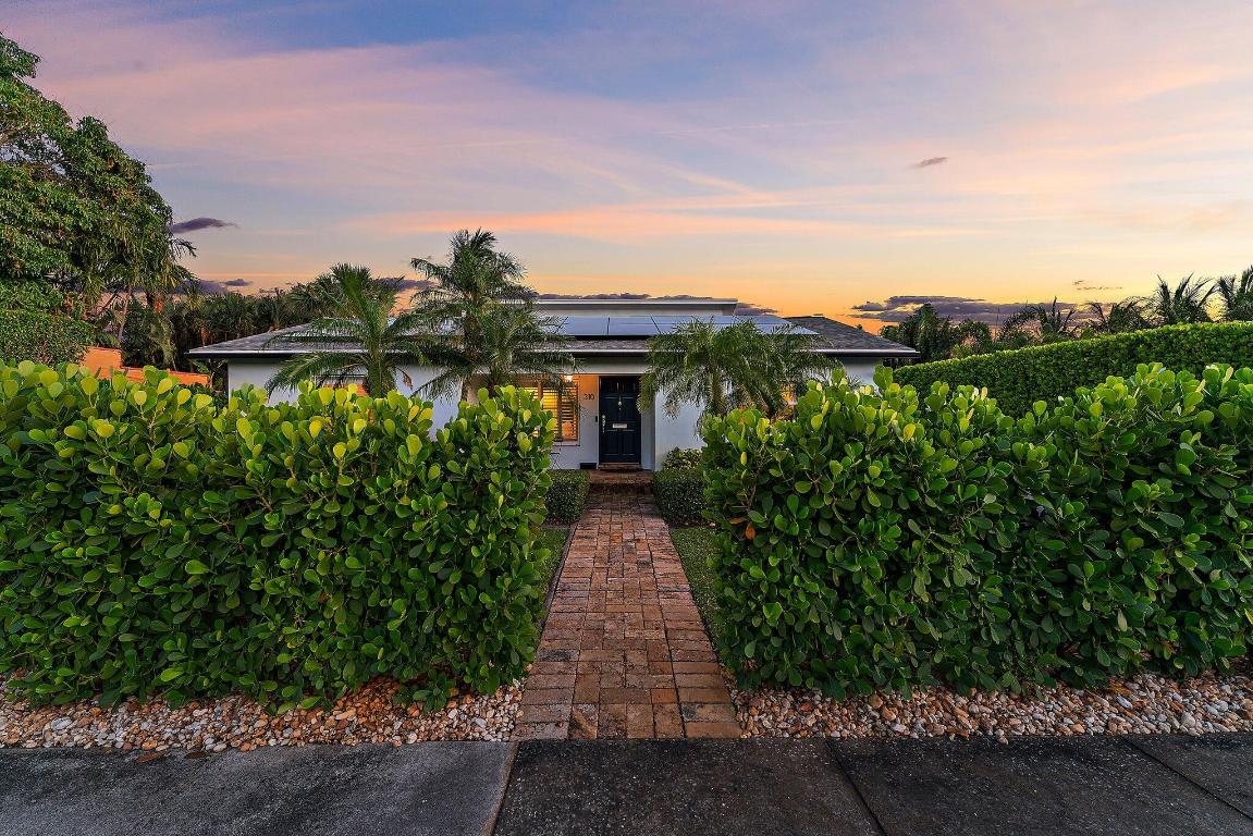 310 Edgewood Drive N