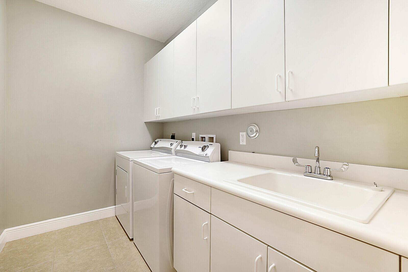 2062 Foxtail View Court