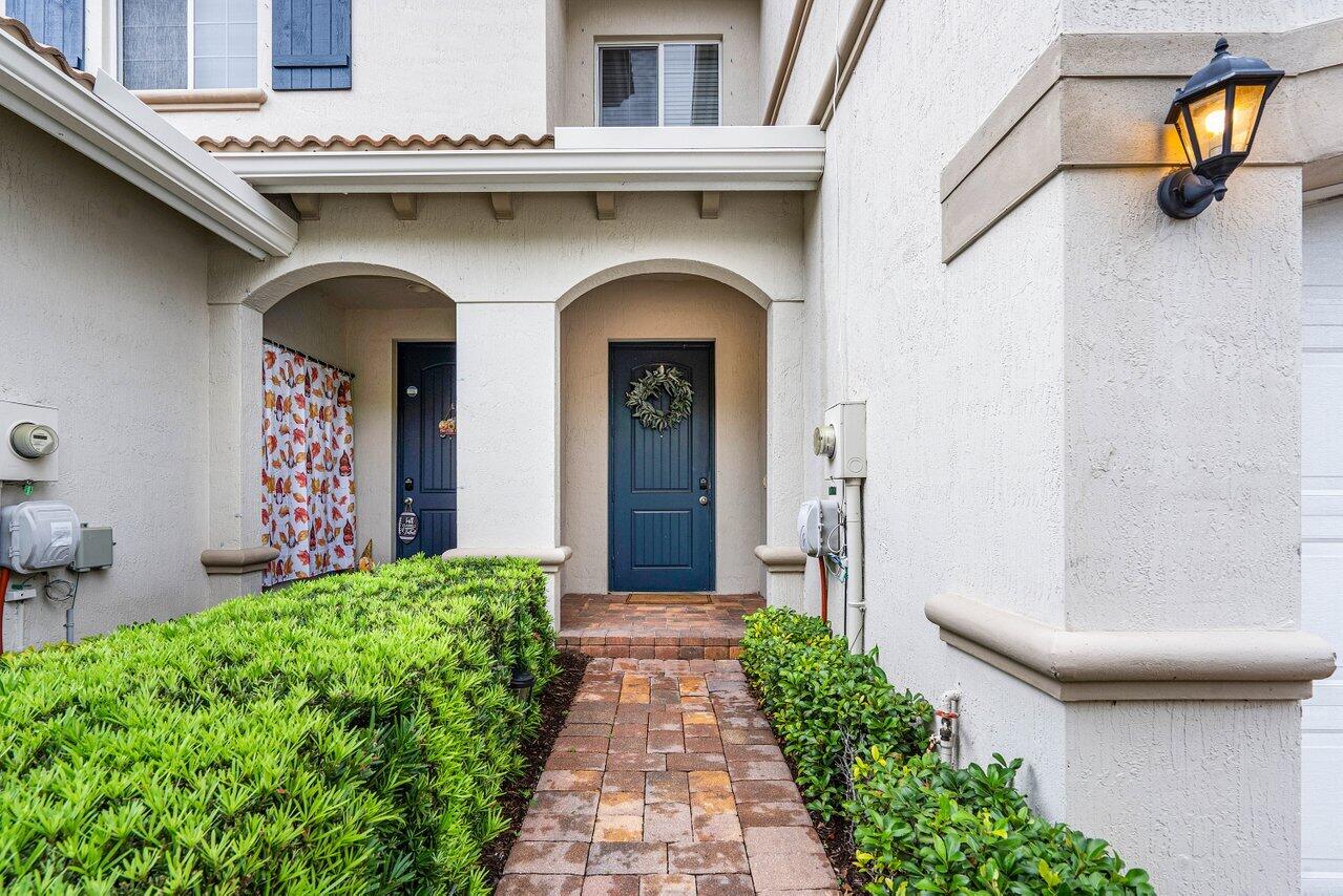 1184 Paisley Court