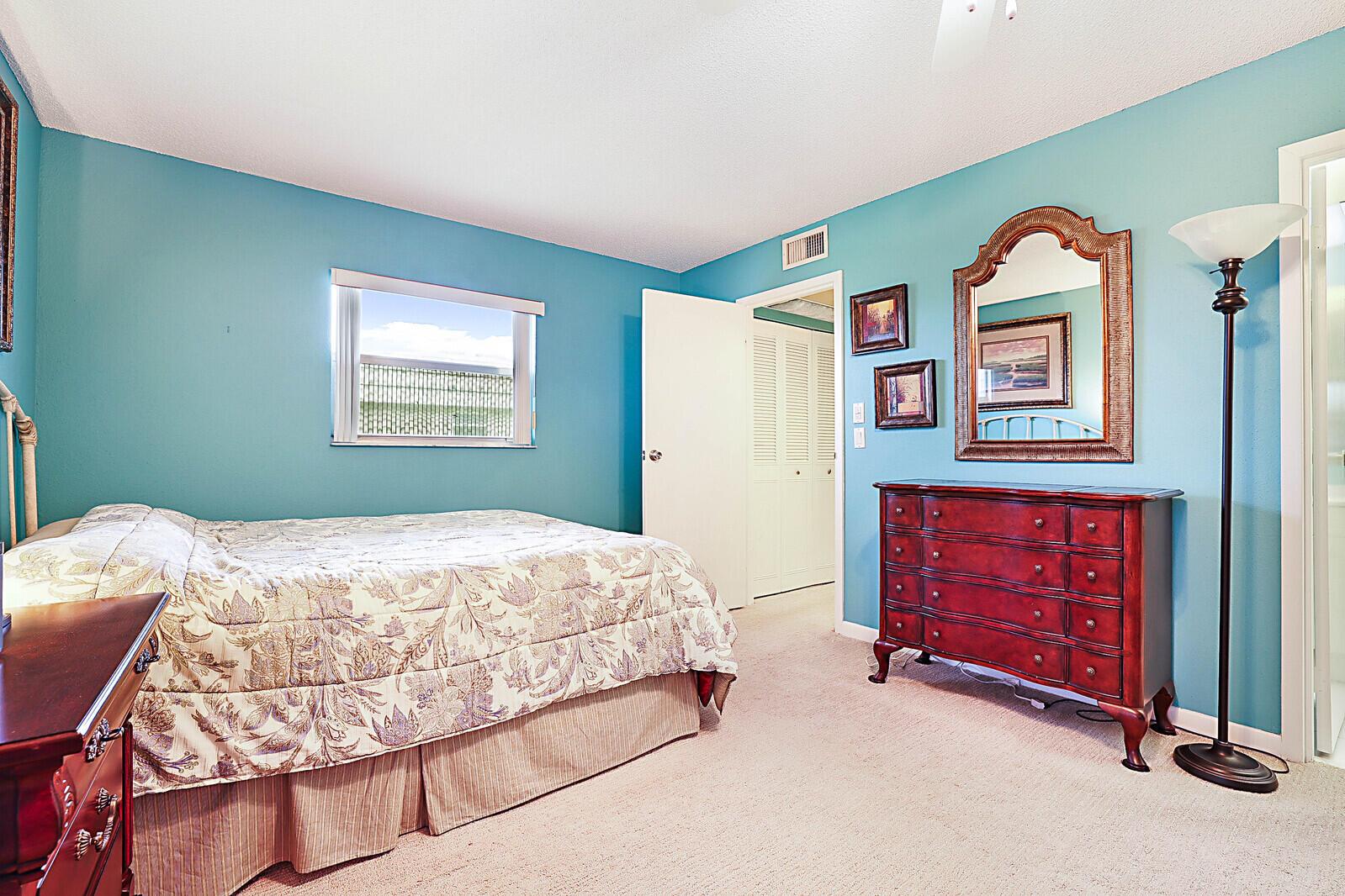 222 Flanders Drive E