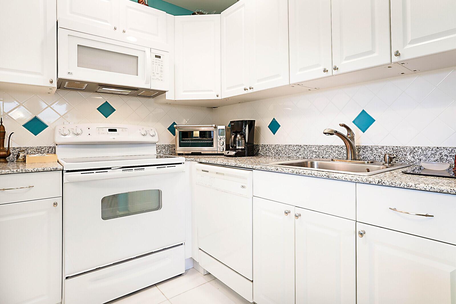 222 Flanders Drive E