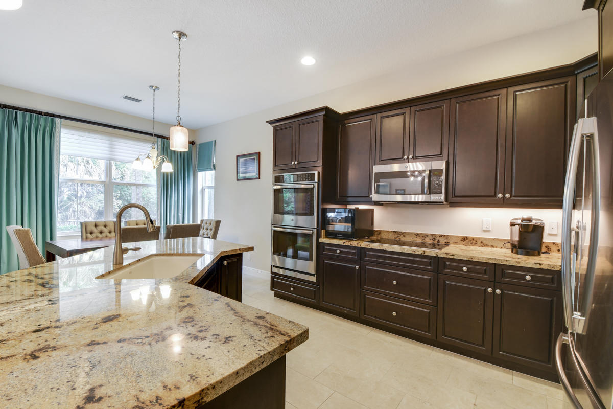 7135 Kensington Court