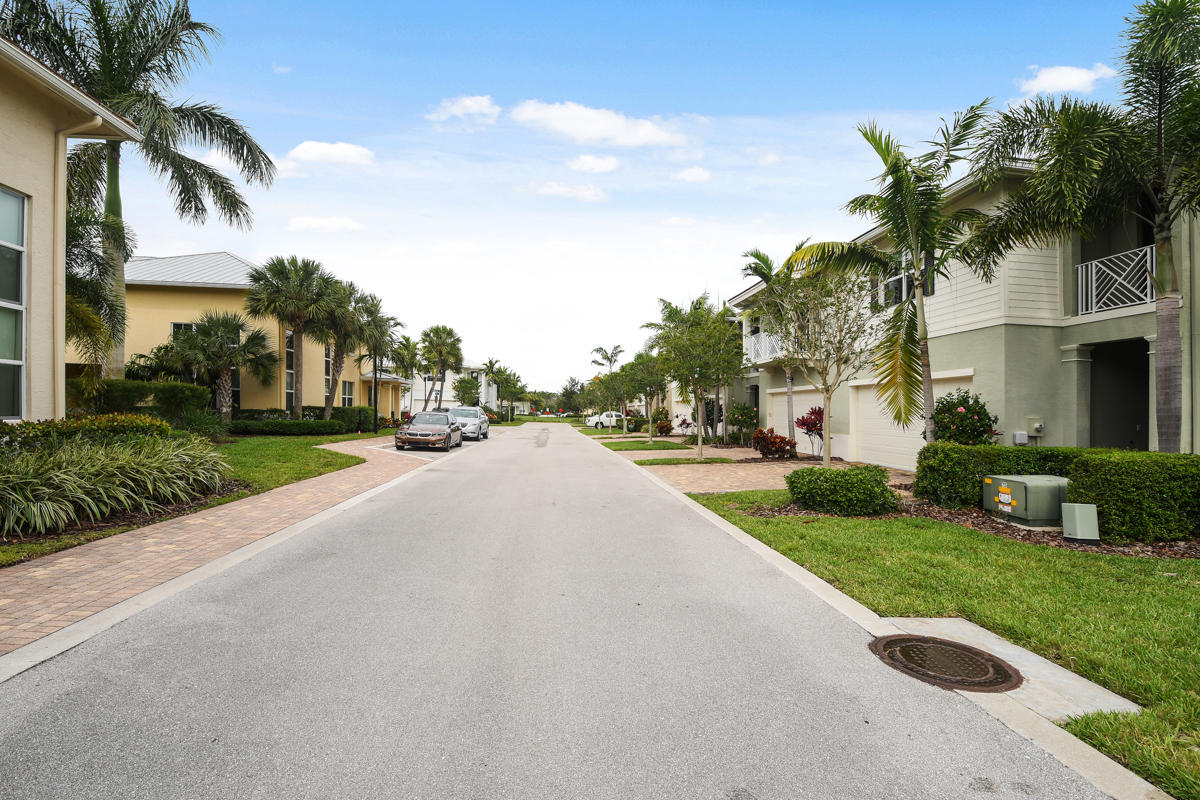 7135 Kensington Court