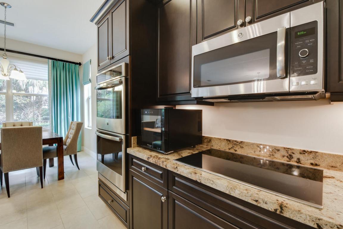 7135 Kensington Court