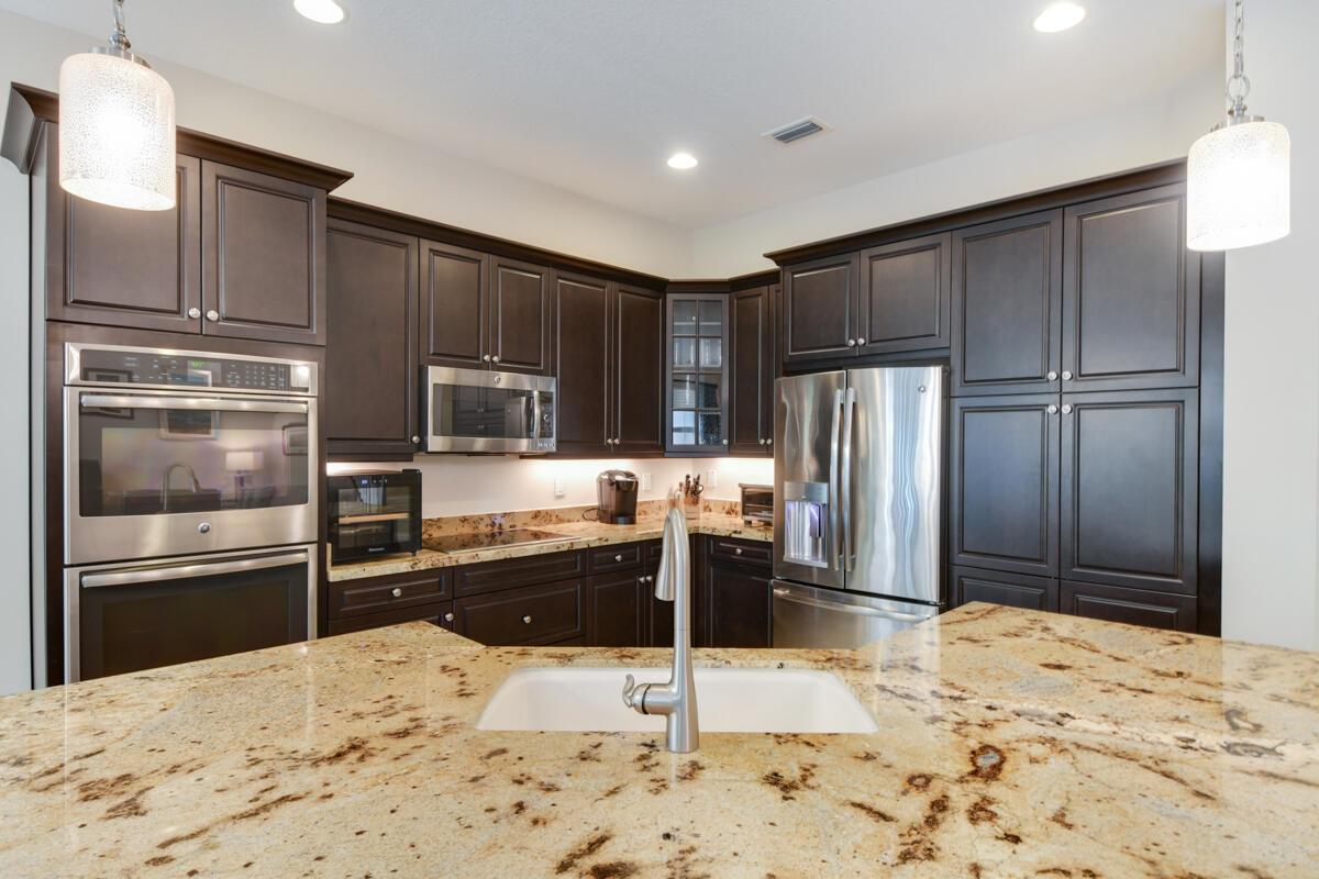 7135 Kensington Court