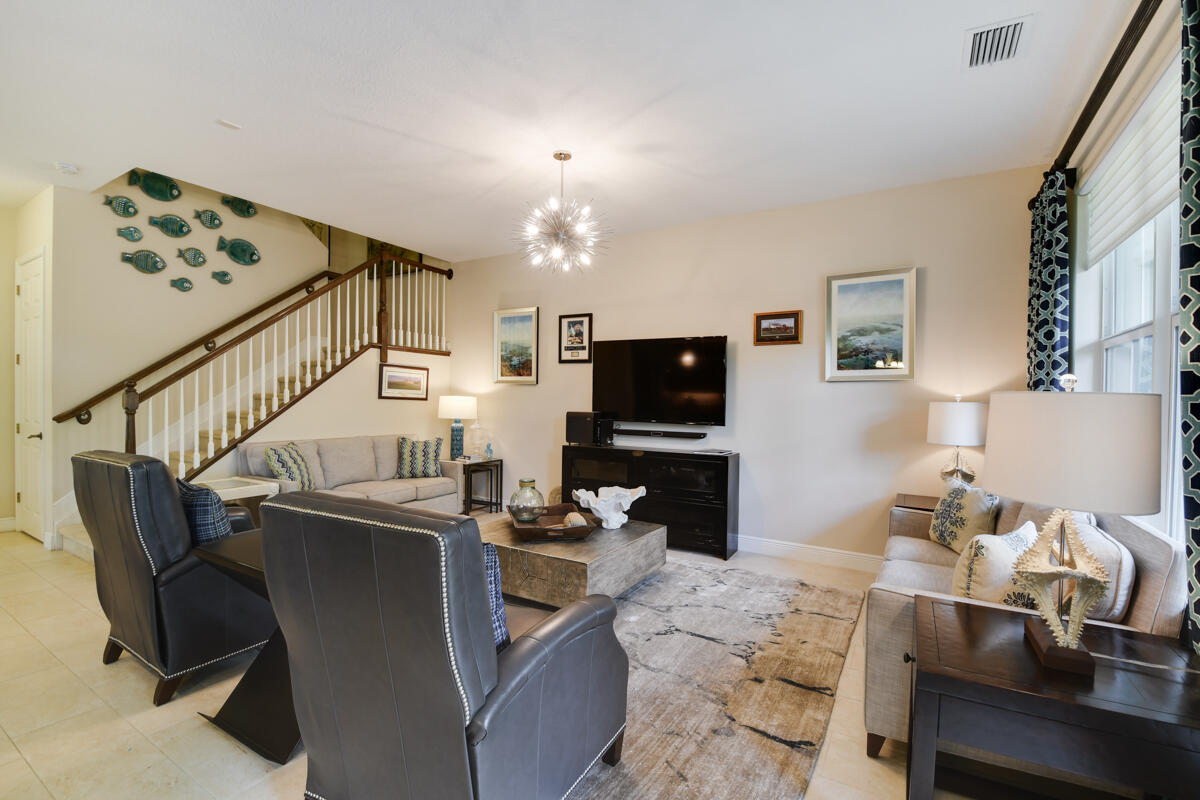 7135 Kensington Court