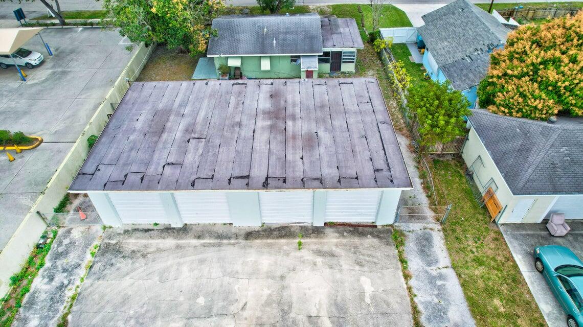 322 NE 1st Street