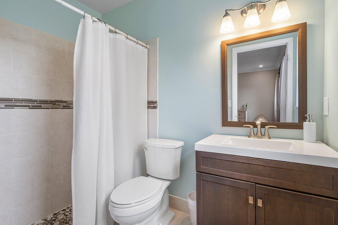 4180 Pine Aire Drive